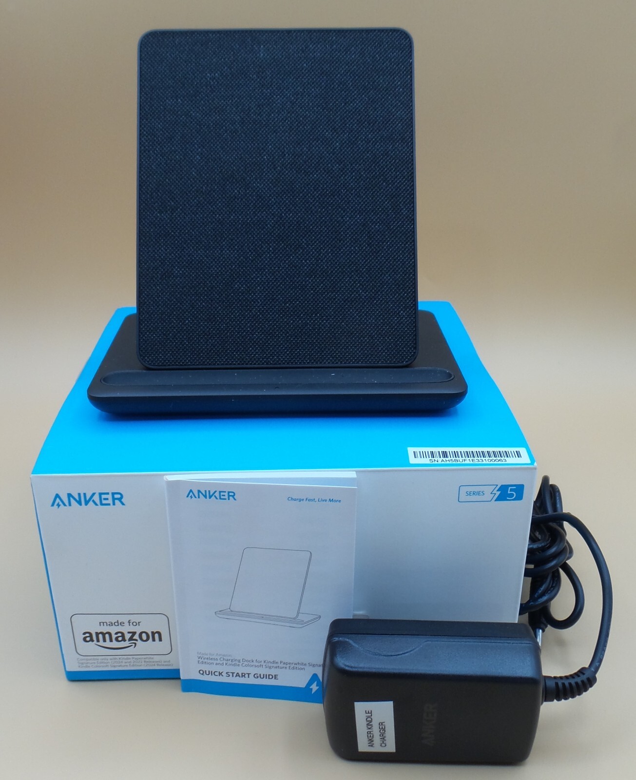 Kindle Paperwhite Signature Edition Wireless Charging Dock by