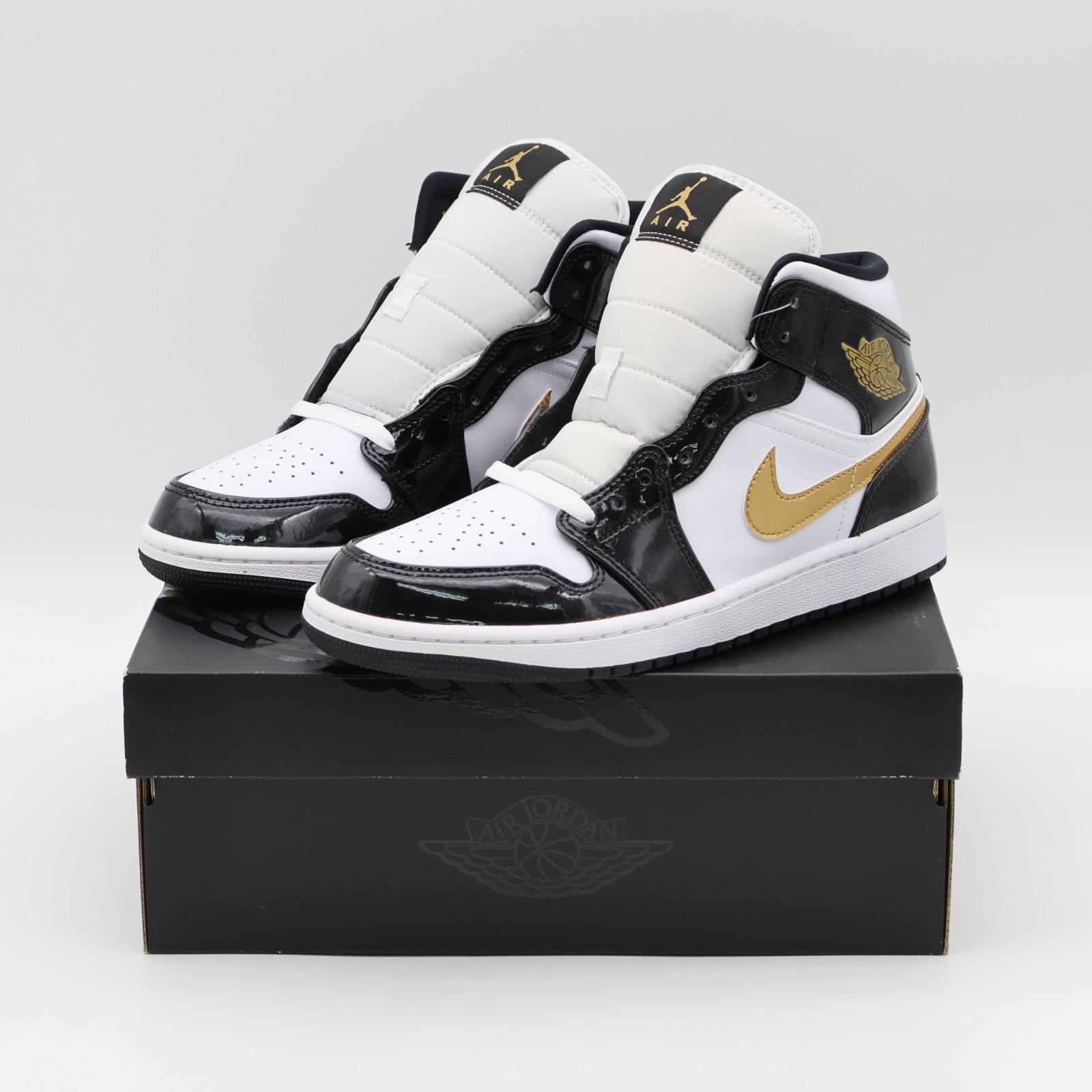 852542-007 Nike Air Jordan 1 Mid SE Metallic Gold Patent Black