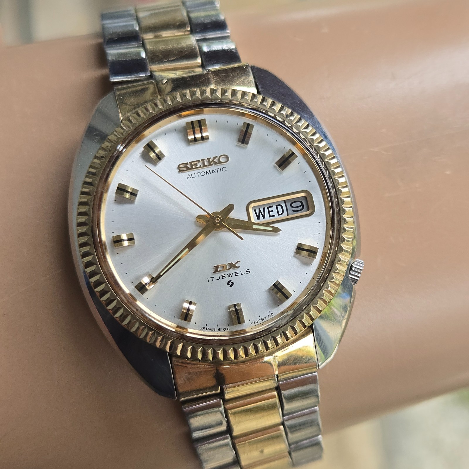 Vintage SEIKO DX 6106-7047 men's automatic DAY/DATE February 1976