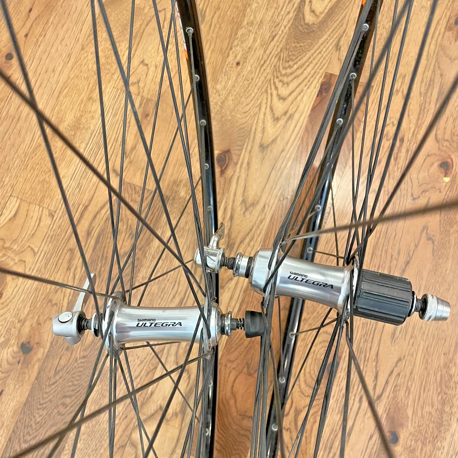 Shimano Ultegra WH-6700 Tubeless Road Wheelset Rim Brake QR 700c 9