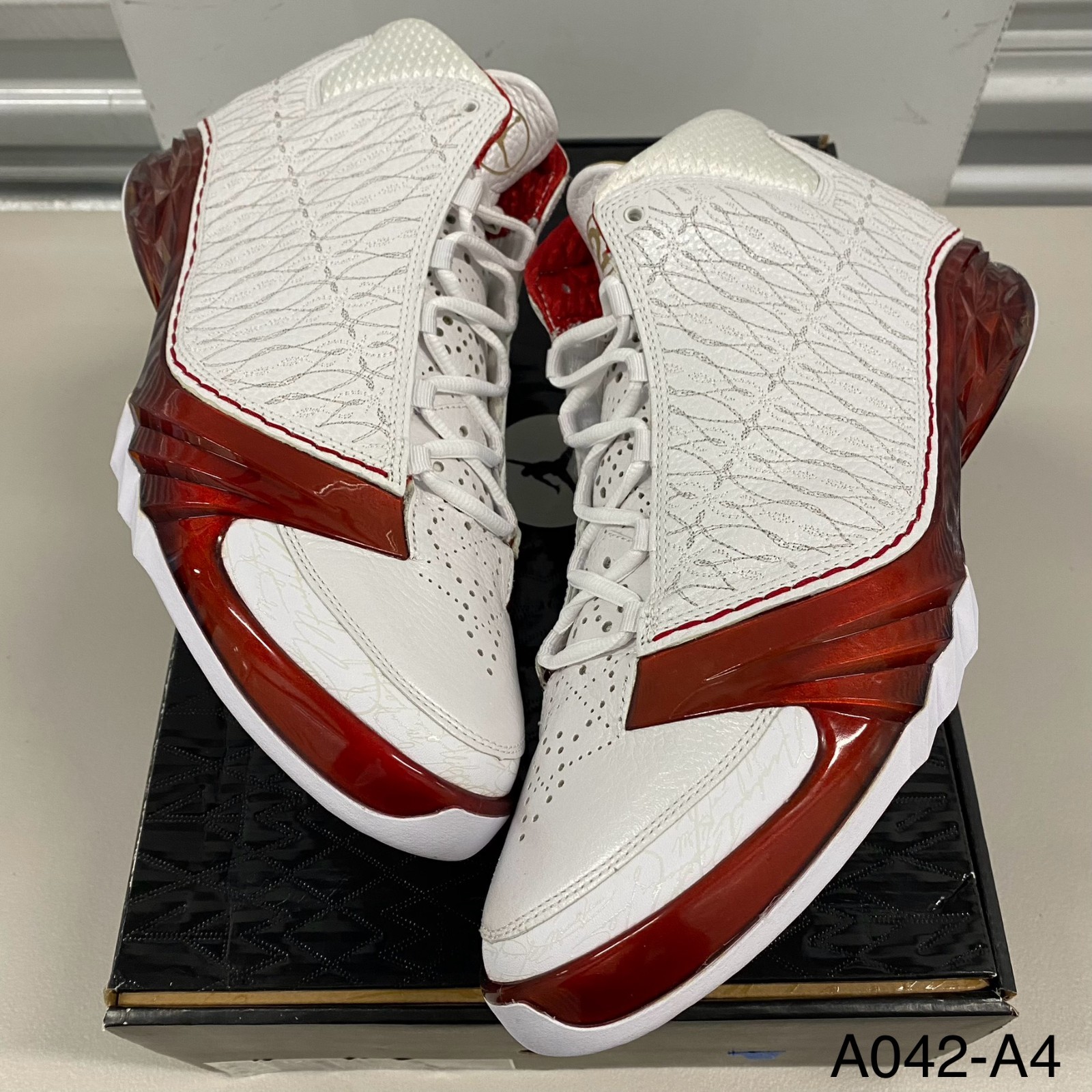 Size 12.5 - Air Jordan 23 OG White Varsity Red Sneakers Men 318376