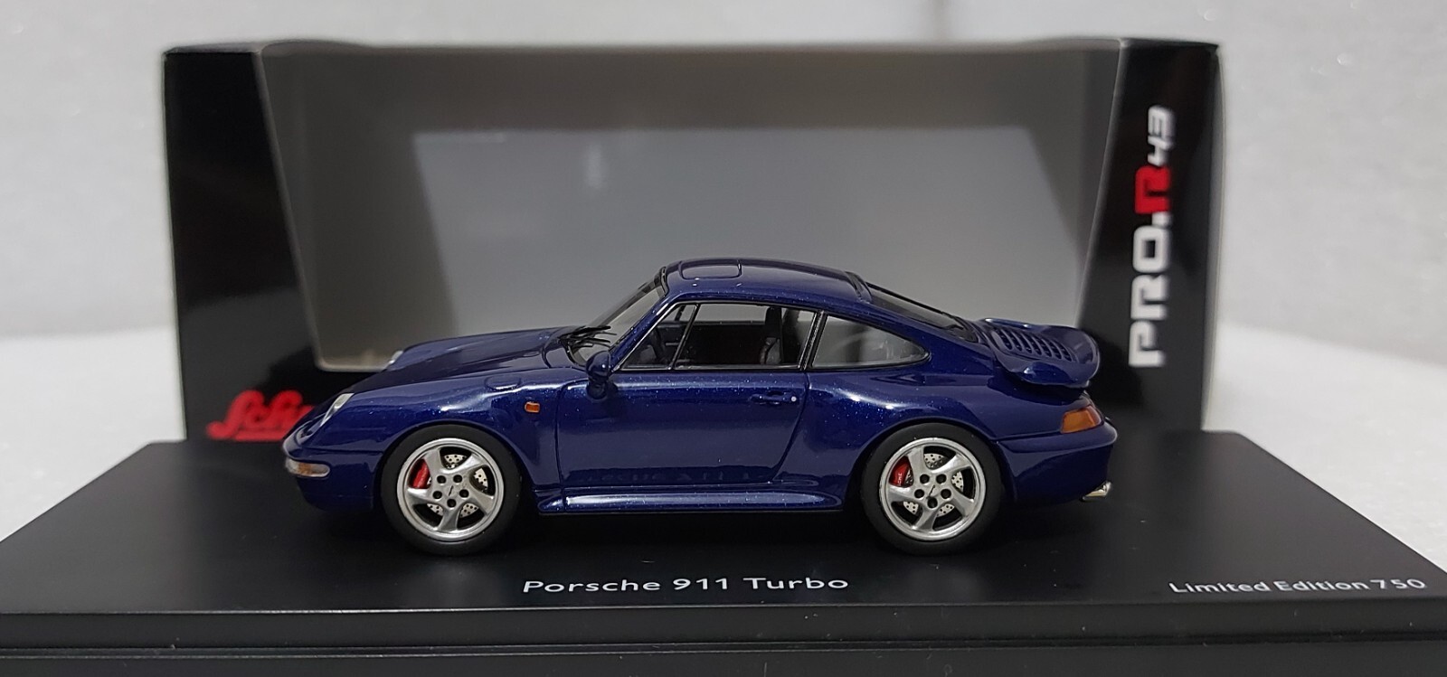 Porsche 911 (993) Turbo 1995 Blue 1:43 Schuco Pro.R 450887500