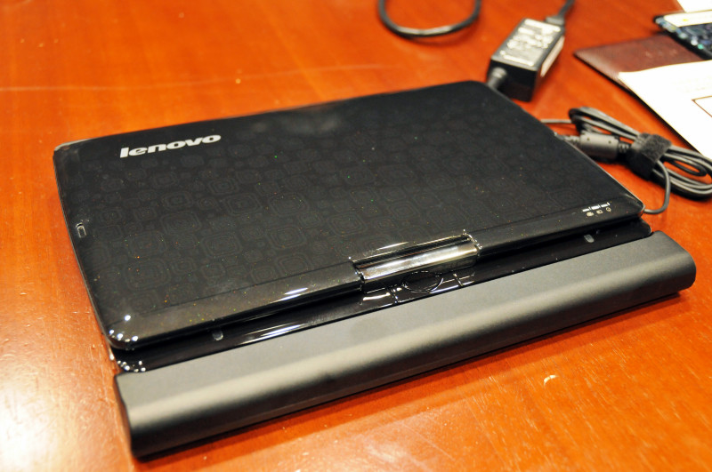 タブレット型ネットブック「IdeaPad S10-3t」をはじめとするレノボ新