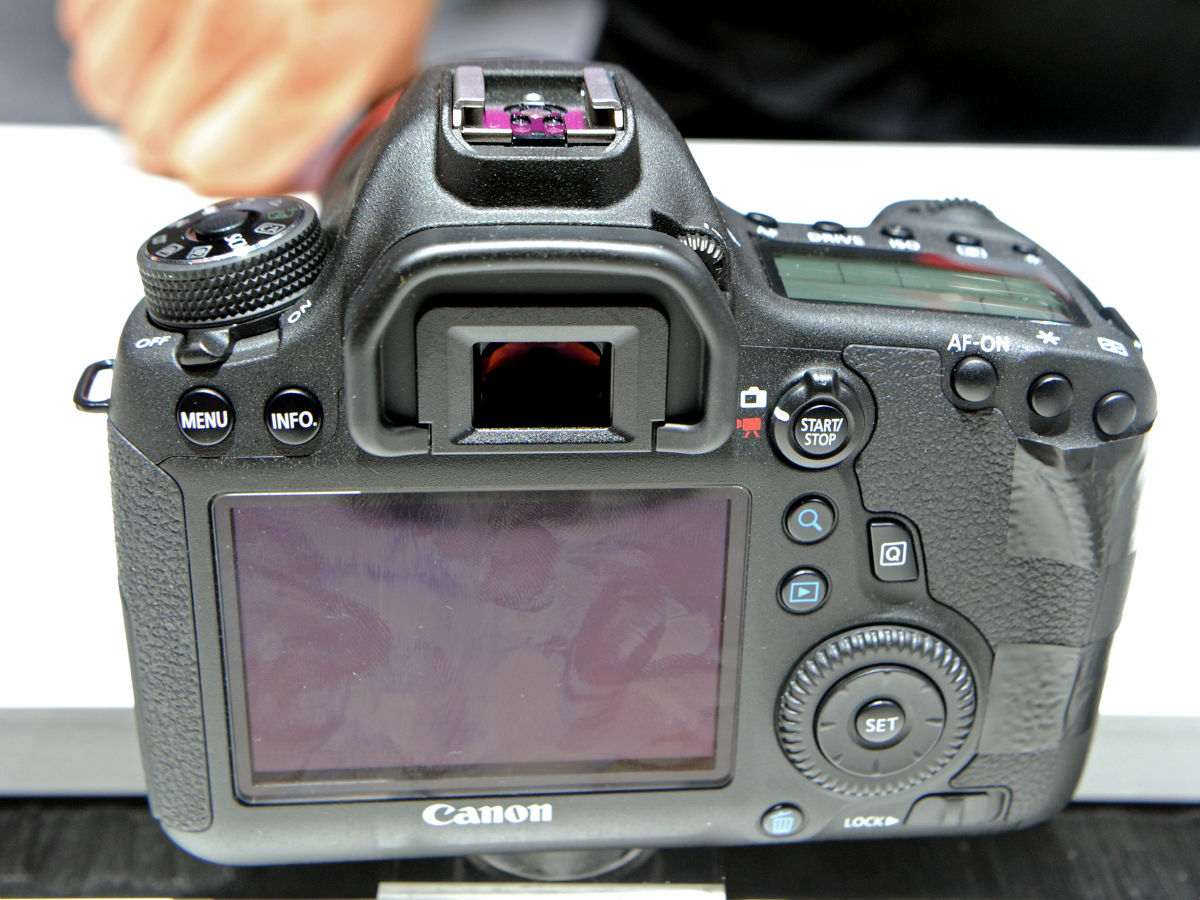 フルサイズセンサー搭載機で最軽量、WiFiとGPS搭載のキヤノン「EOS 6D