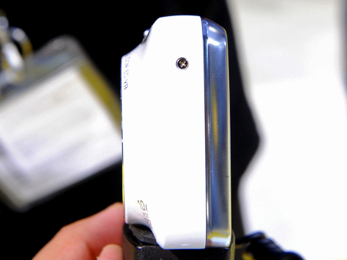 ニコンのAndroid搭載カメラ「COOLPIX S800c」実機フォト&ムービー