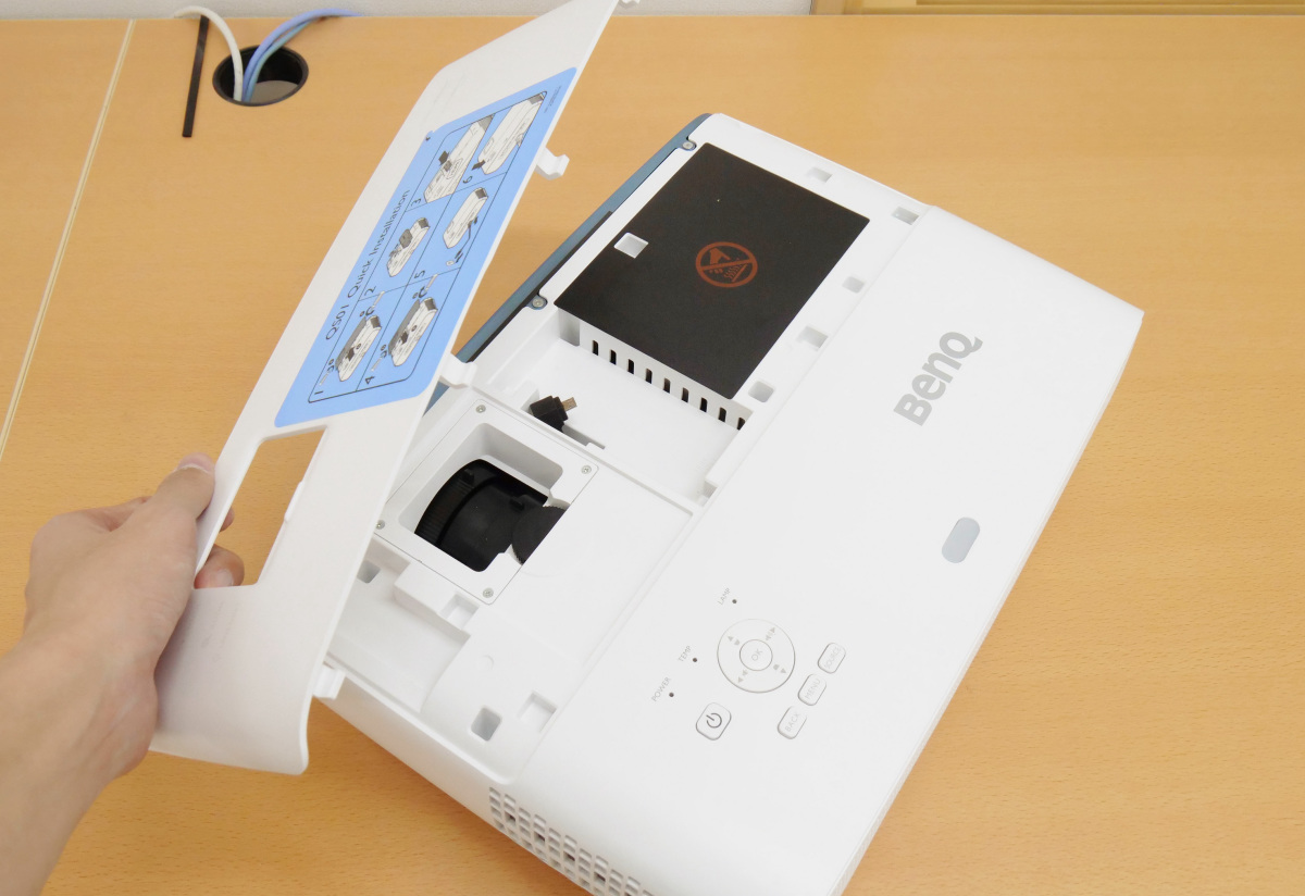 Android TVを搭載した4K UHD対応プロジェクター「TK850i」レビュー