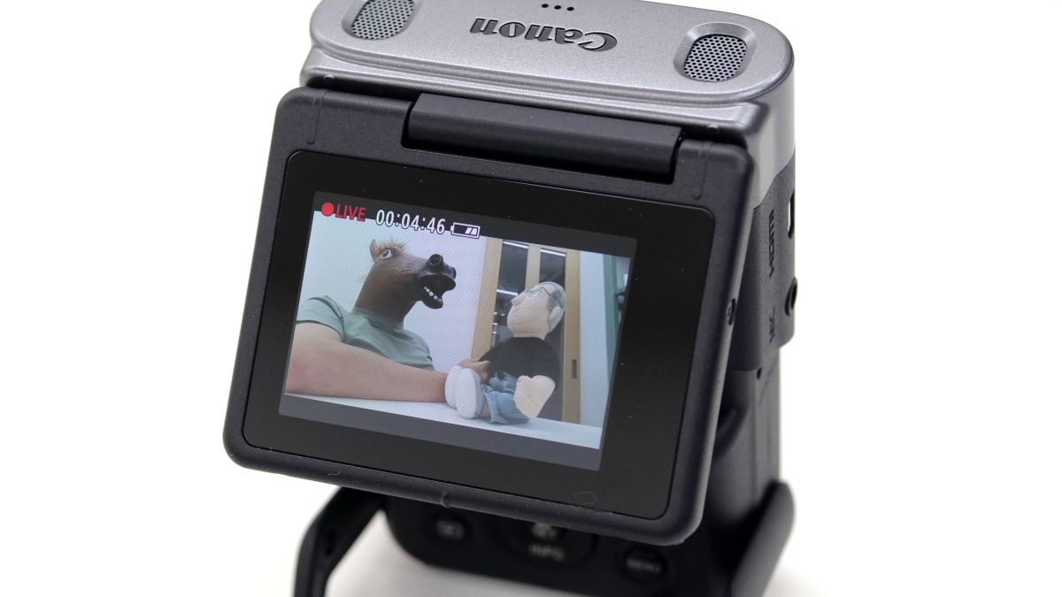 キヤノンのVlogカメラ「PowerShot V10」ならPC不要でYouTubeライブ配信