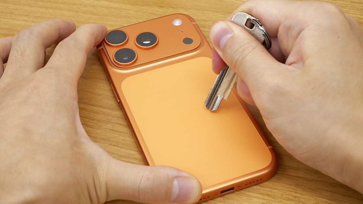 Appleが「iPhone 17 Proの傷に見える跡は拭けば落ちる」と公式見解を