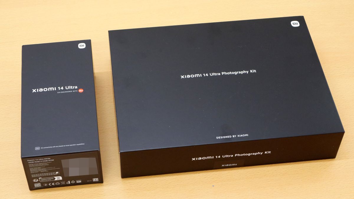 ライカブランドのクアッドカメラ＆専用グリップでスマホカメラの限界に