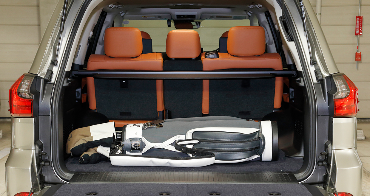 レクサスにキャディバッグが何個積めるか試した - BRUDER