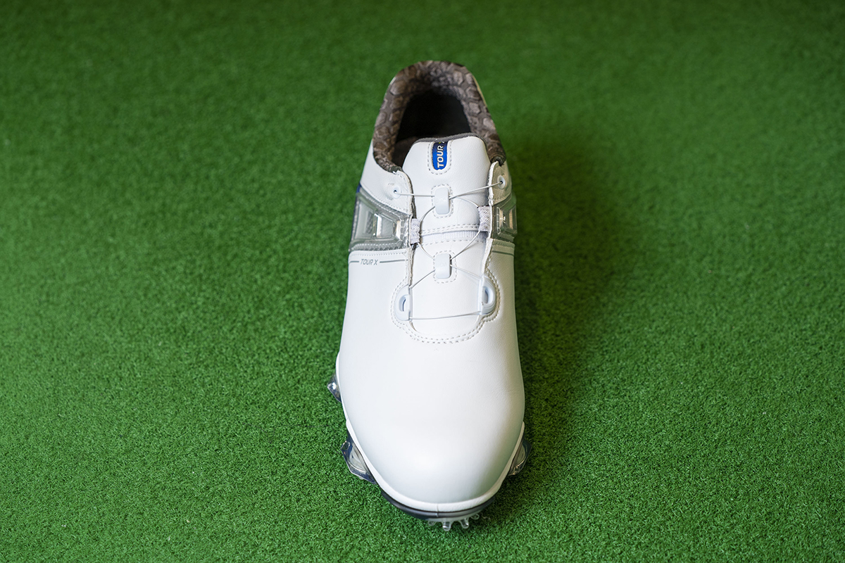 フットジョイ「ツアーX ボア シューズ」を試し履き｜GDO ゴルフ
