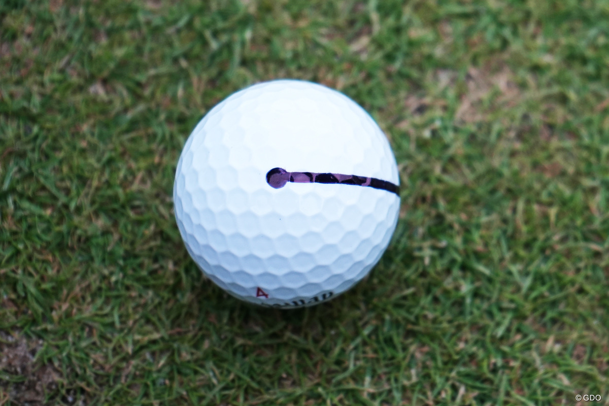 ザンダーお前もかっ！ボールのディンプルに「○」印 そこで打つのは