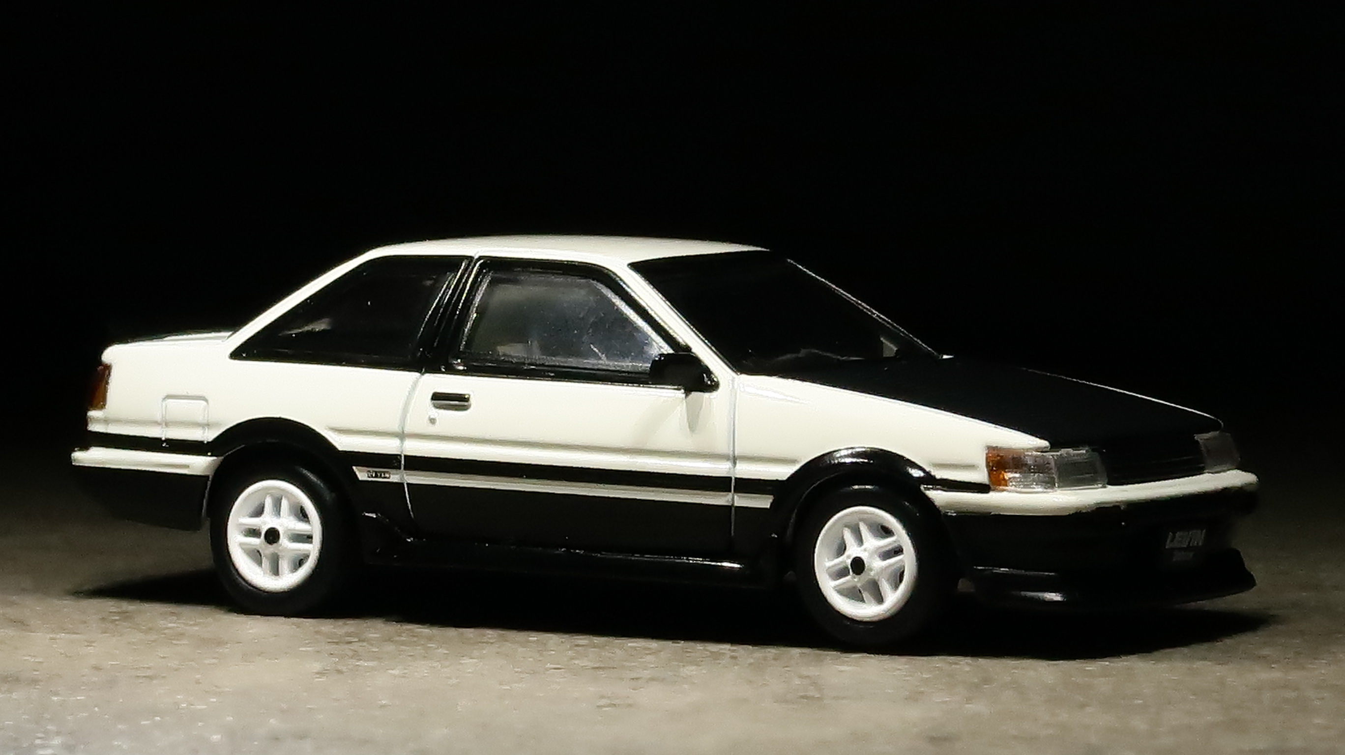 モデルインプレッション】 Hobby Japan 1/64 - Toyota Corolla Levin