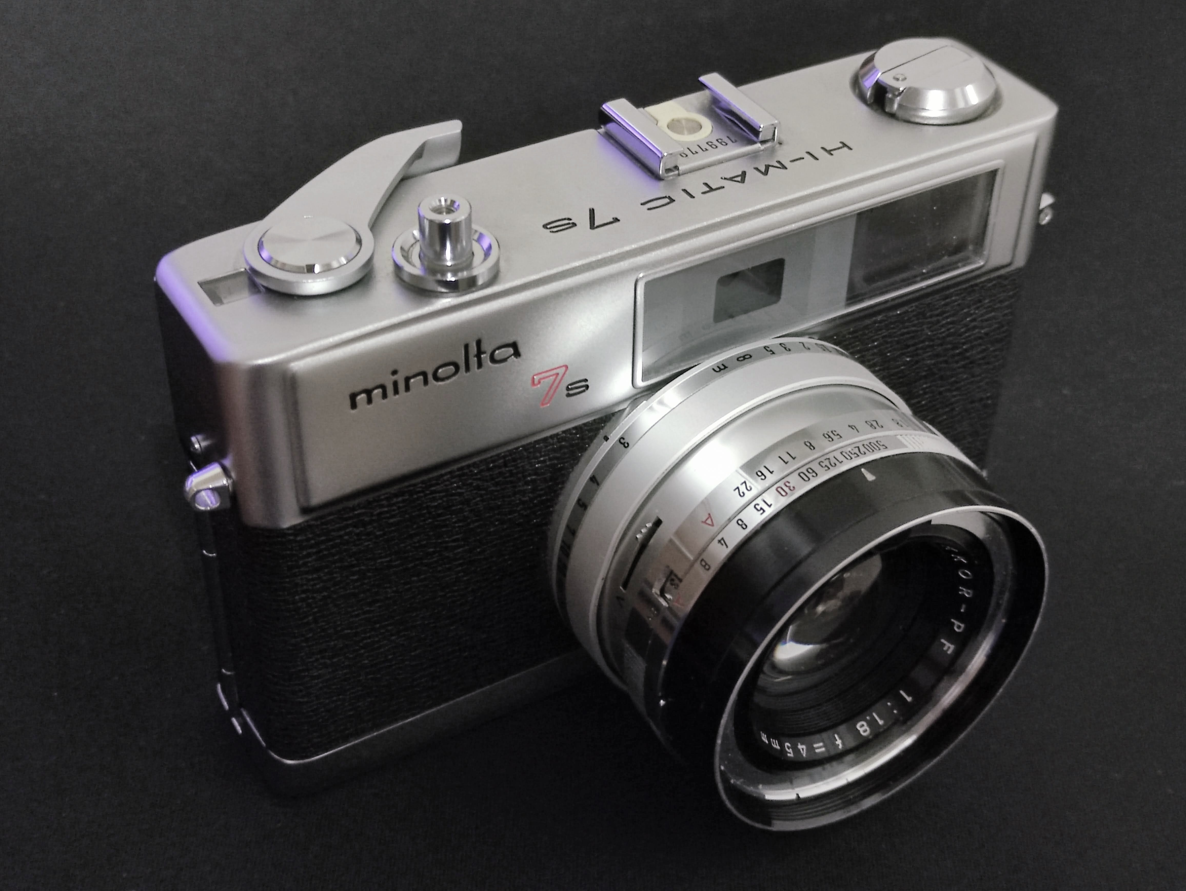 今日、初めてのレンジファインダーを手に入れたんだ！Minolta Hi-Matic