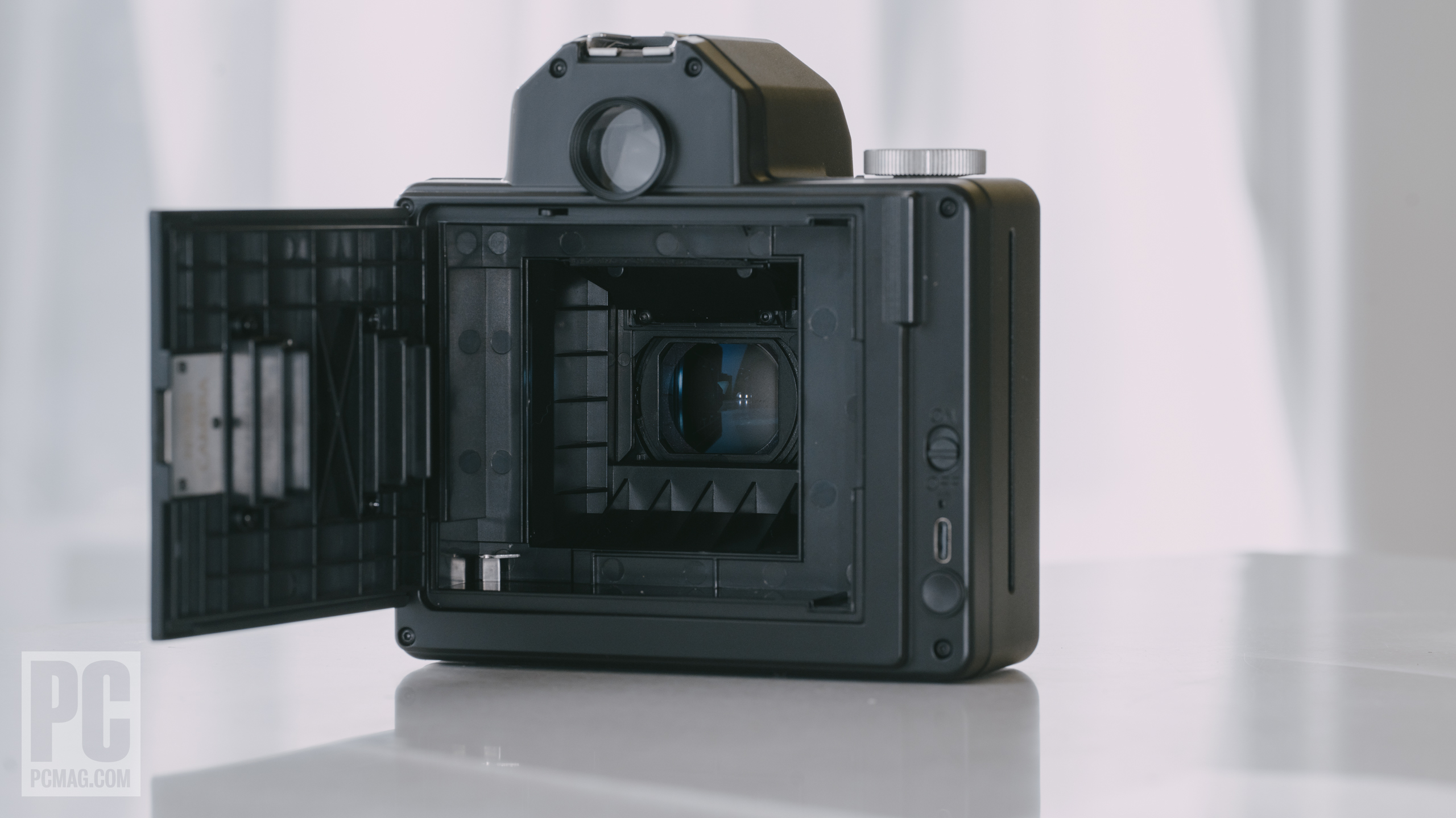 Nons SL660 - Review 2023 - PCMag Middle East