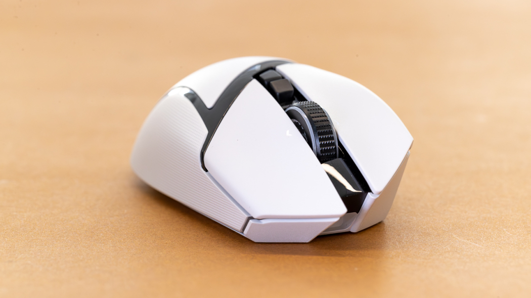 Razer Basilisk V3 Pro 35K Review | PCMag