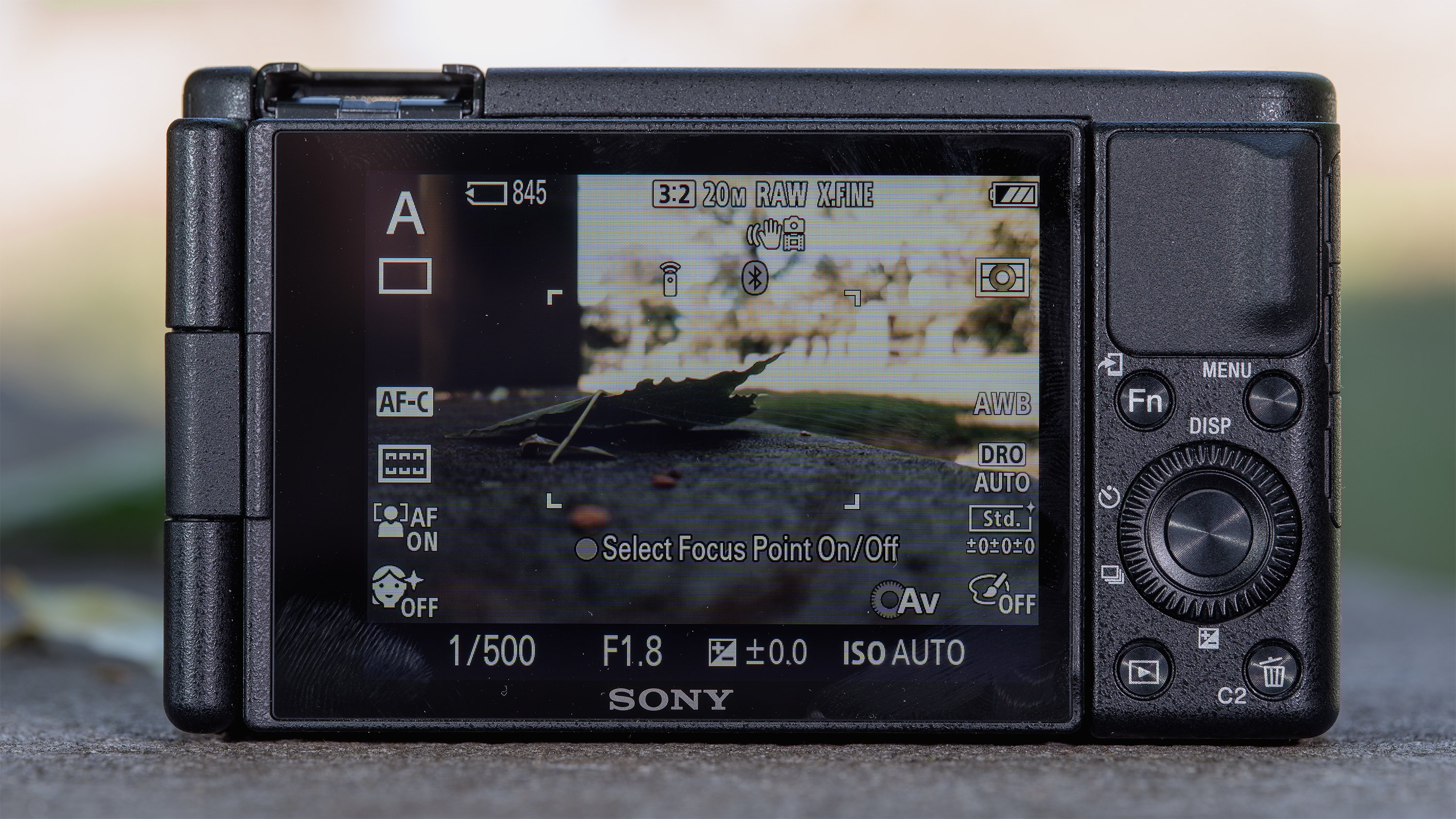 Sony ZV-1 - Review 2020 - PCMag Middle East