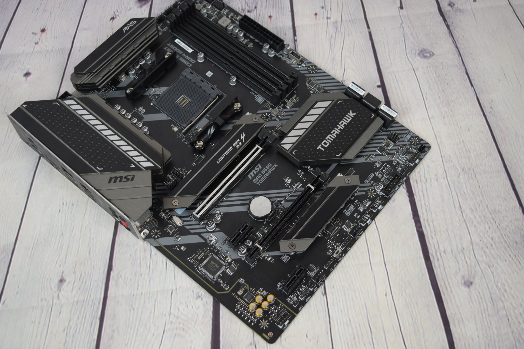 MSI MAG B550 Tomahawk - Review 2020 - PCMag Middle East