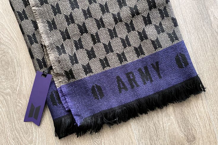 Unboxing: BTS Global Official Fanclub — Merch Box #1