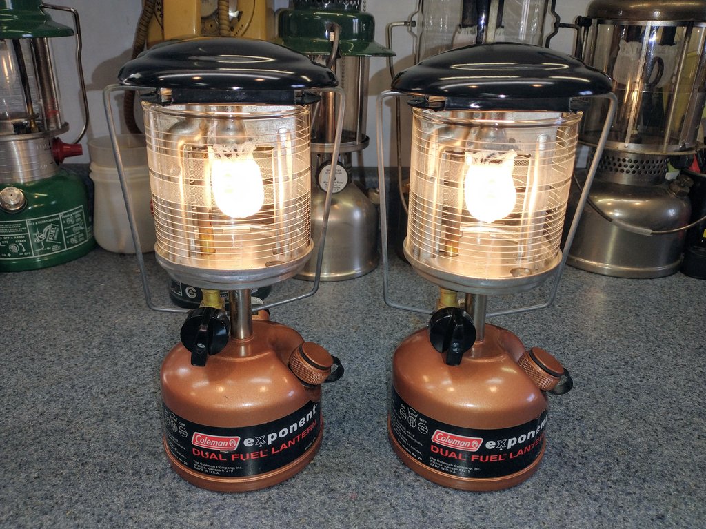 229 03/04 USA - The Coleman Collectors Forum