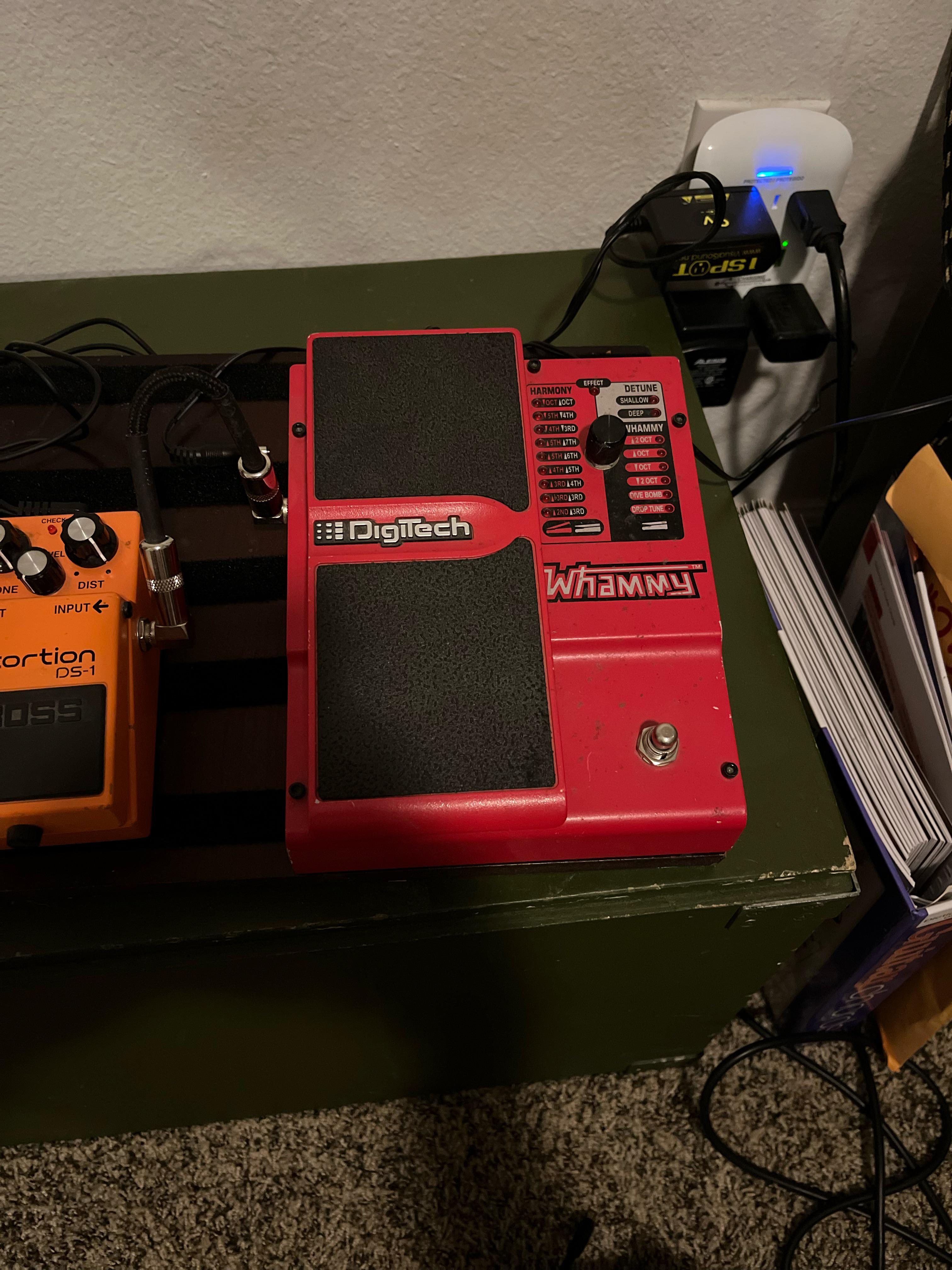Digitech Whammy 4 持ってるんだけど、電源アダプターなくしちゃって