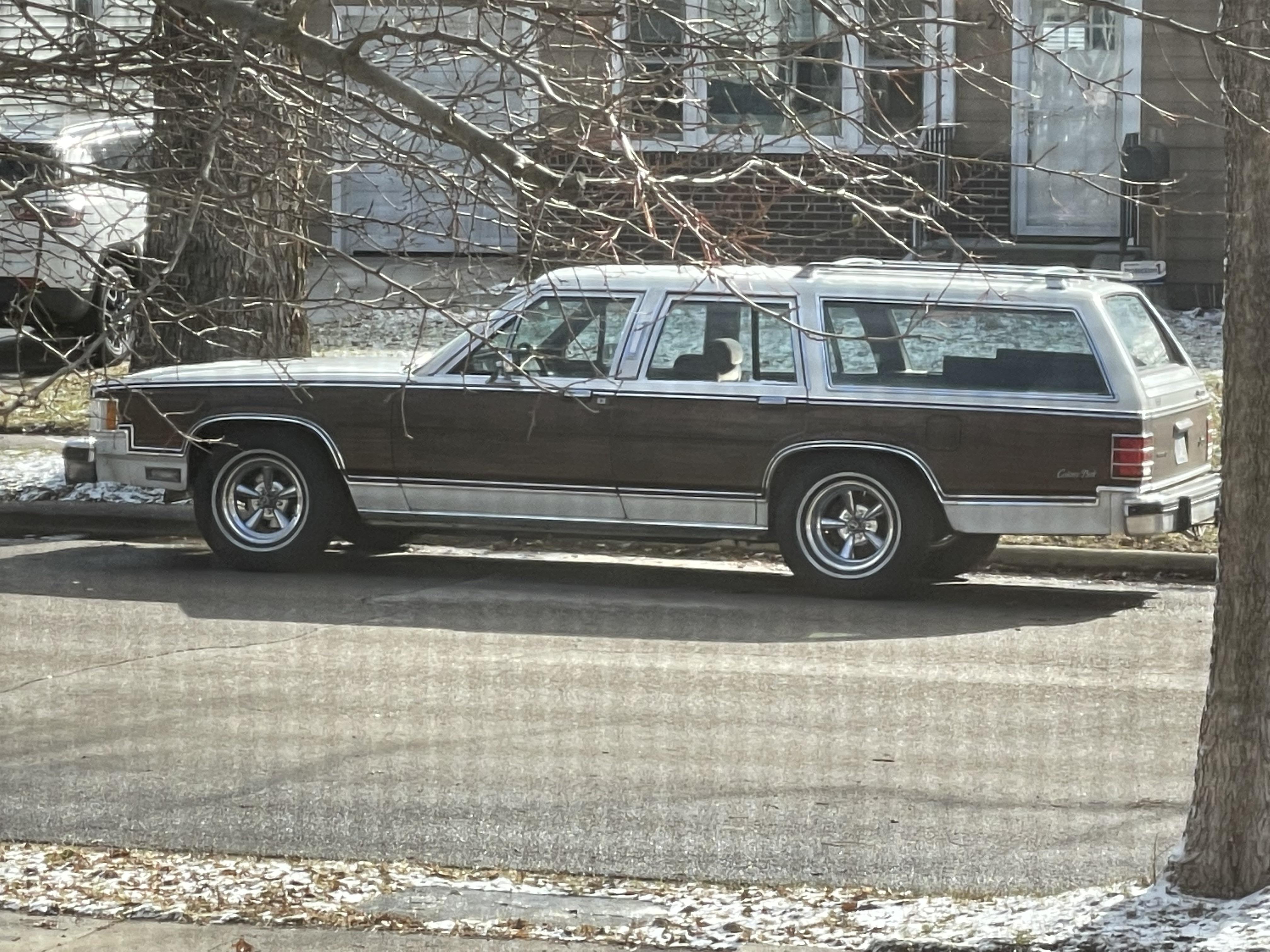 1990年型フォード・カントリースクワイア、公式カーオブ… : r