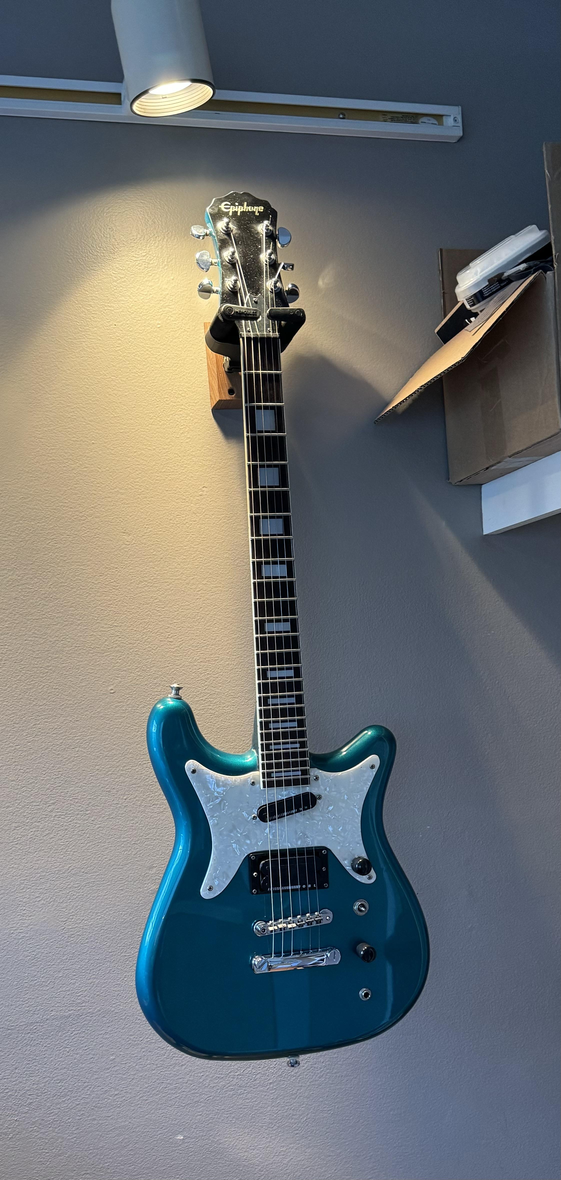 NGD] 90年代再発 Epiphone Coronet : r/guitars