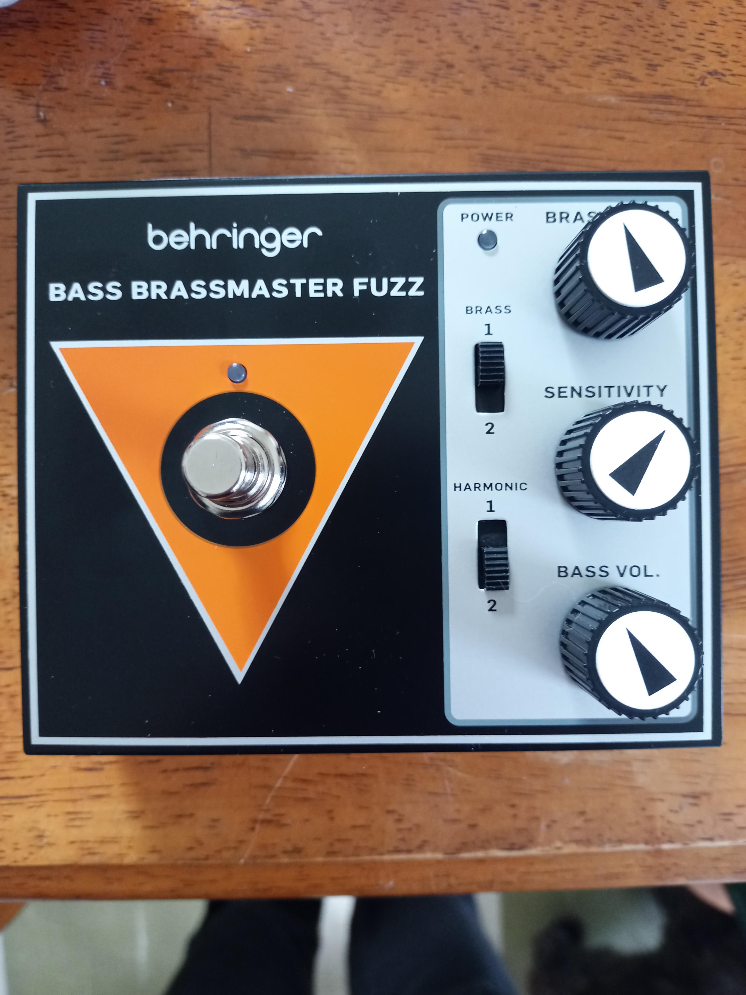NPD : behringer Bass Brassmaster Fuzz : r/guitarpedals
