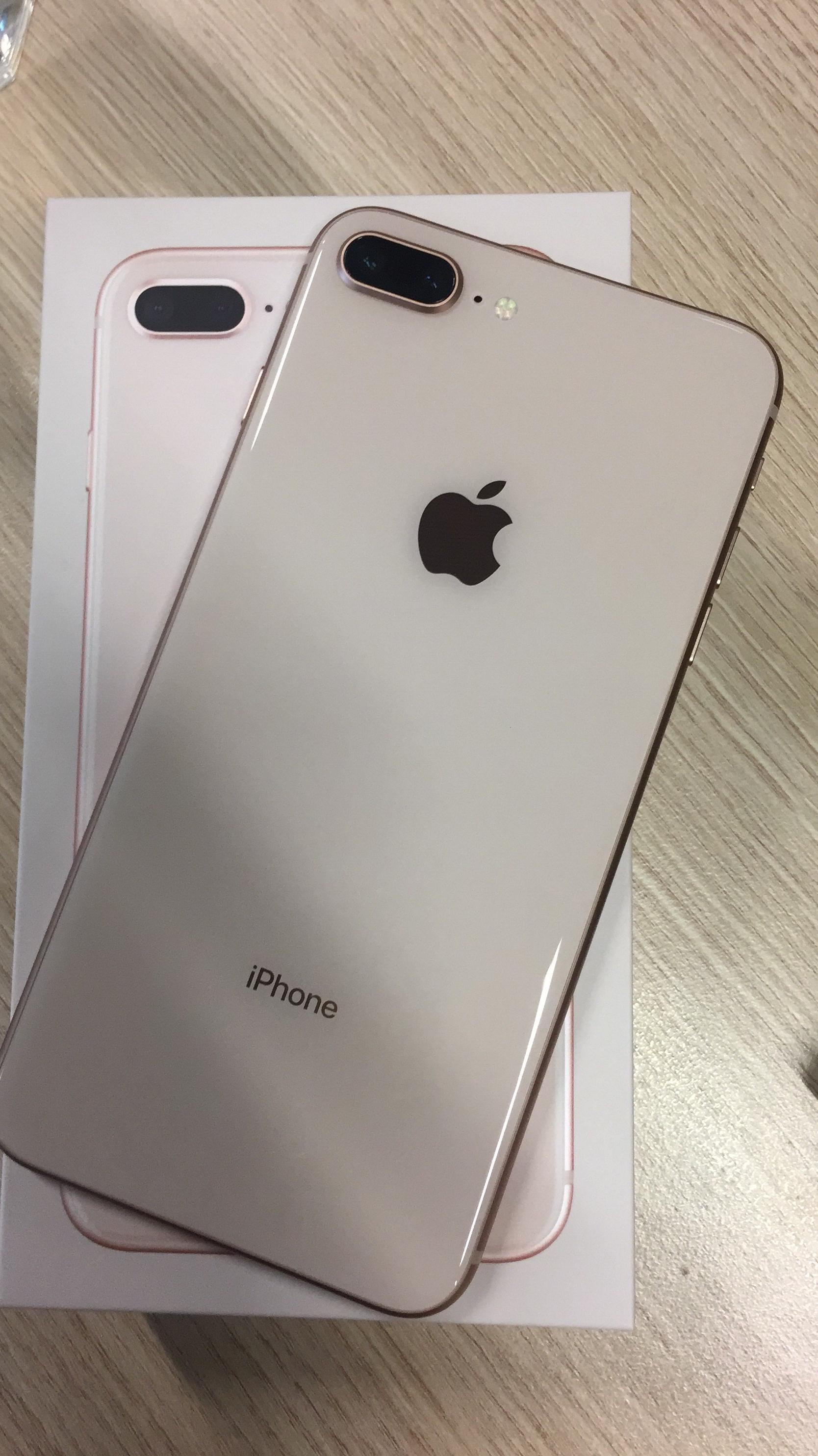 iPhone 8 plus ゴールド、やっと届いた！ : r/iphone