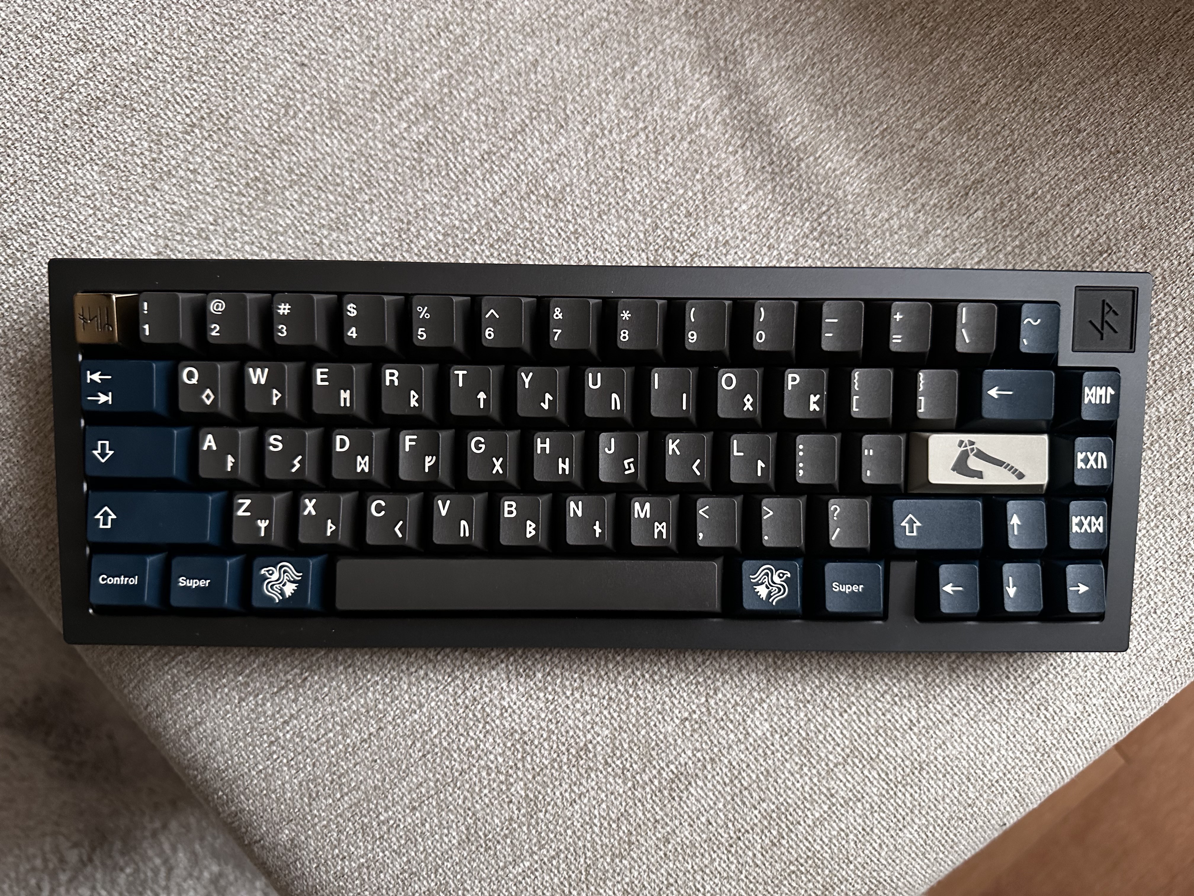 GMK Norse + Iron165 R2 Graphite : r/MechanicalKeyboards