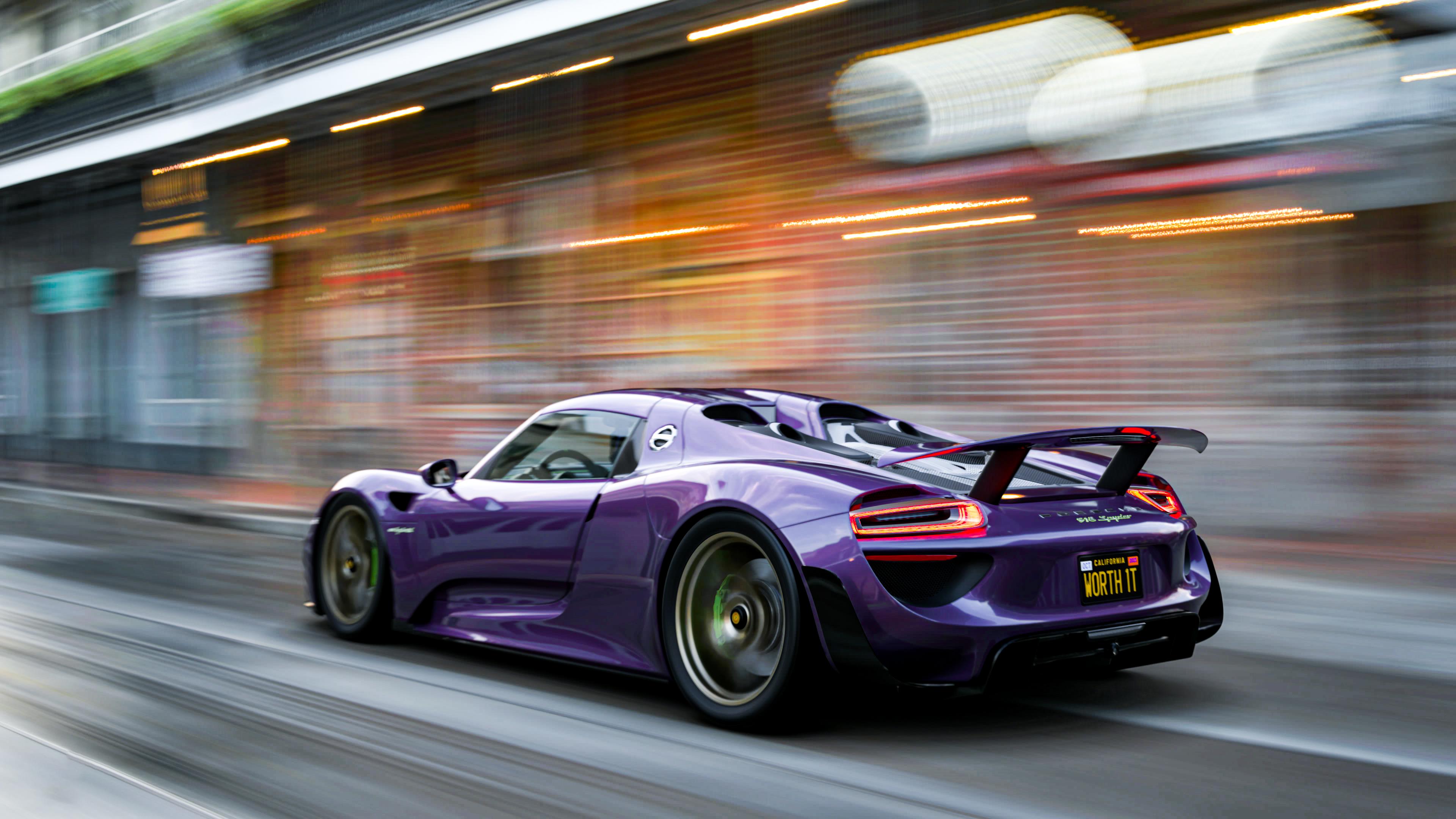 この918スパイダー、すごい仕様だね！ : r/Porsche
