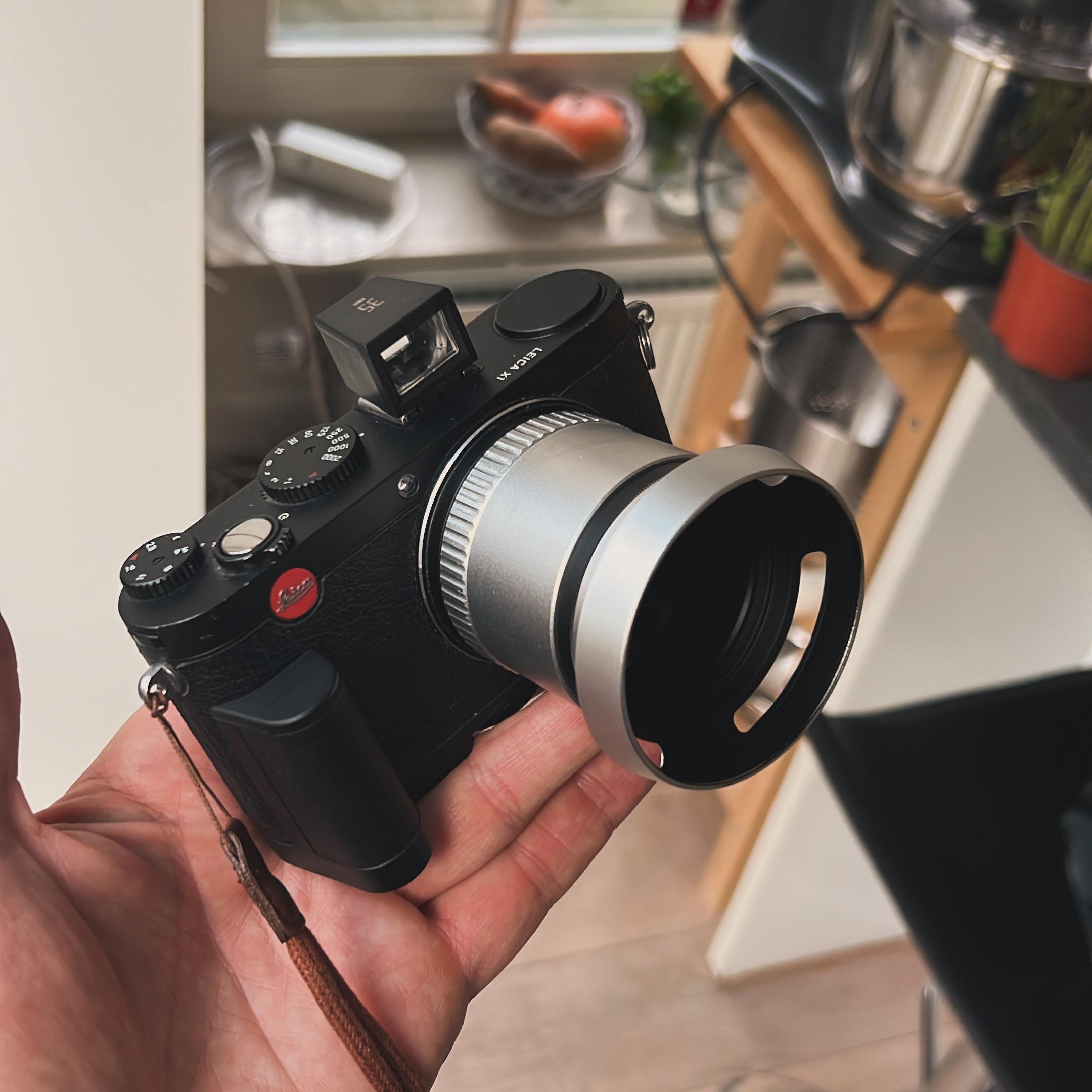 Is it me or is the Leica X1 just not popular. At all. : r/Leica