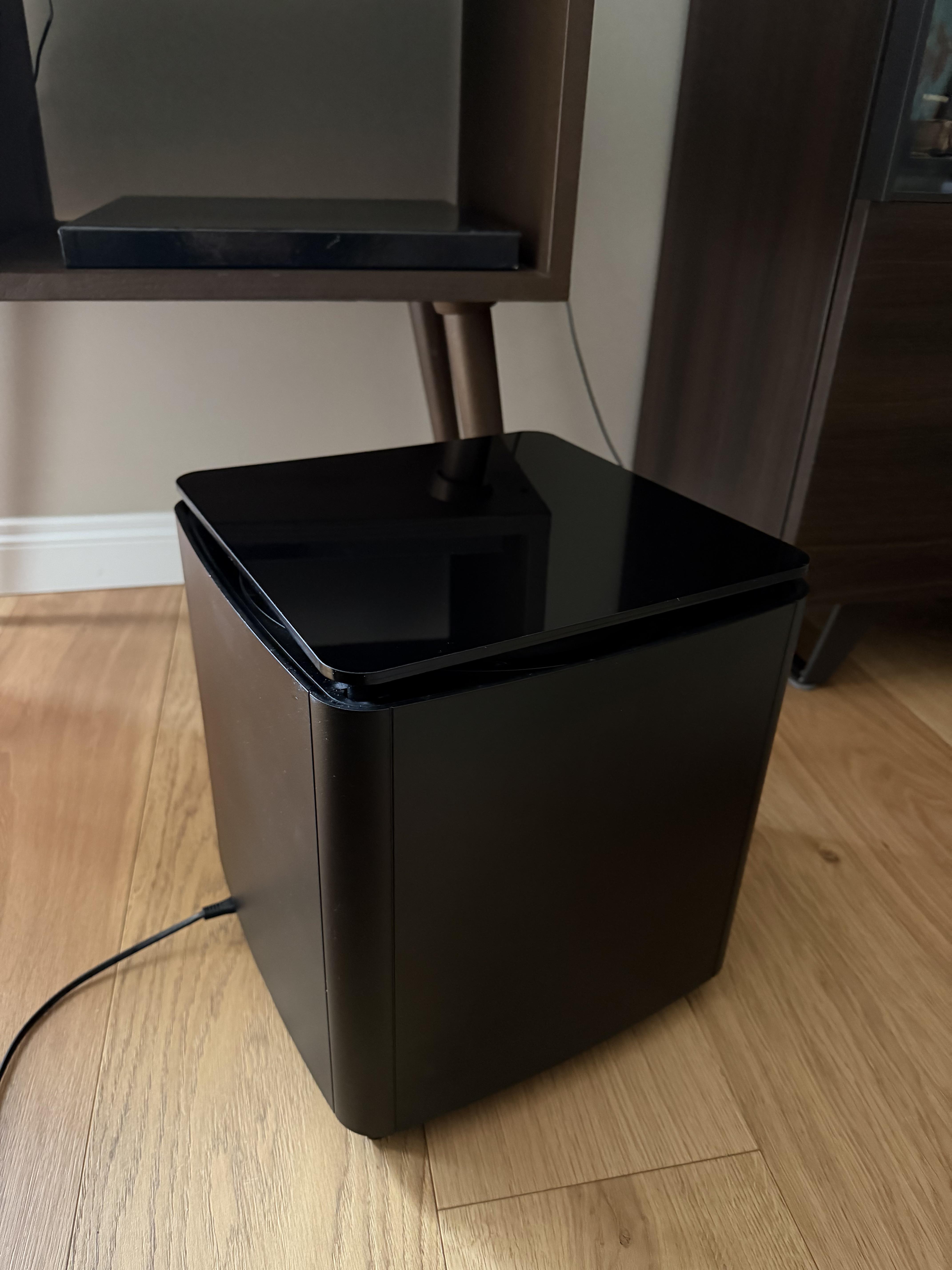 Anyone with a Bose Acoustimass 300 / Bass Module 700 — need a