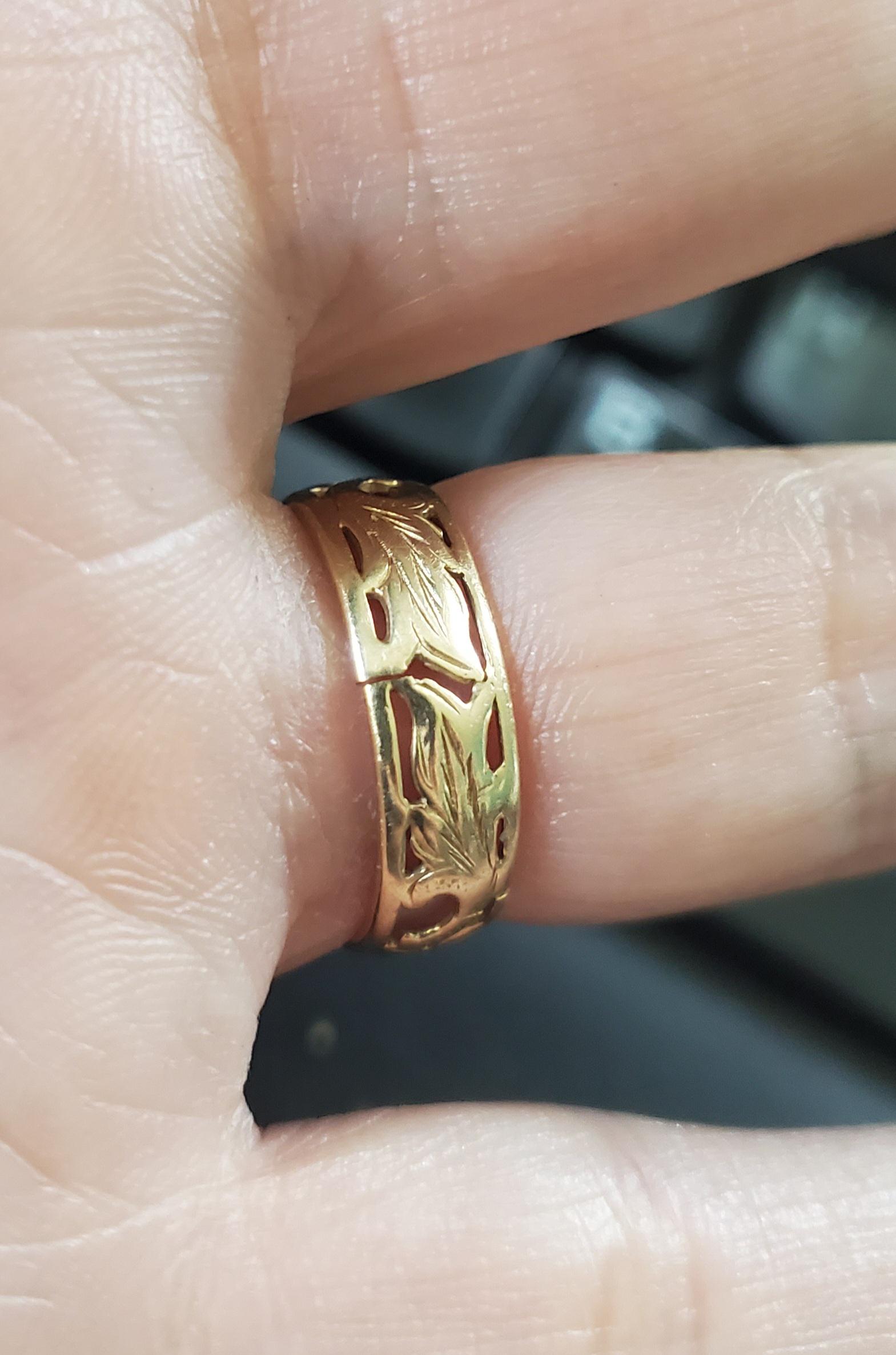 My 1930s wedding ring cracked. Must I stop wearing it? Details in