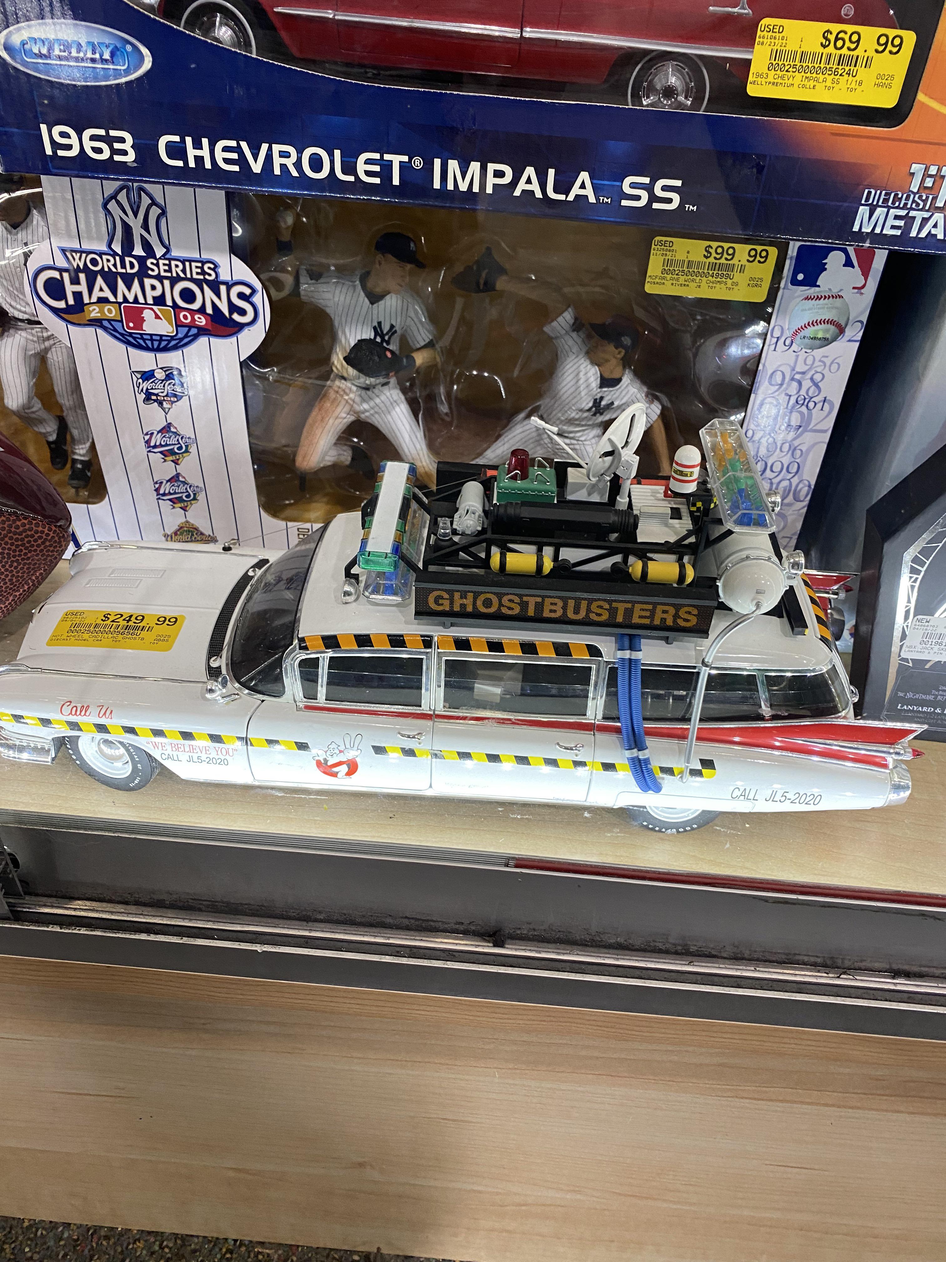 Hot wheels ecto-1a. 1/18 : r/ghostbusters