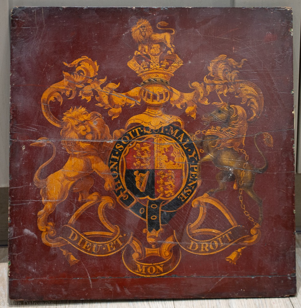 イギリス王室の紋章に王冠のないライオン : r/heraldry