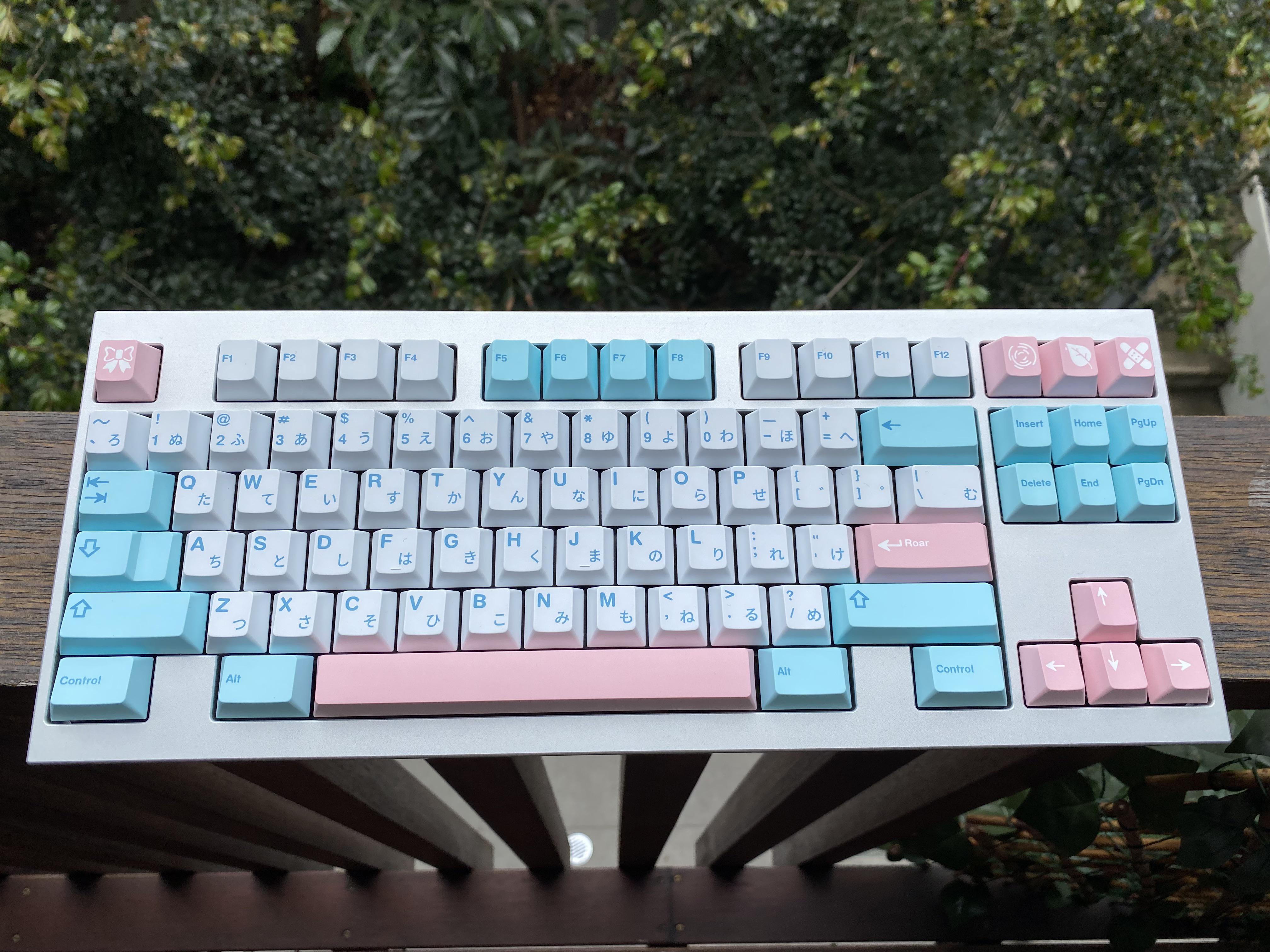 F1-8X 722 & nicePBT Noel : r/MechanicalKeyboards