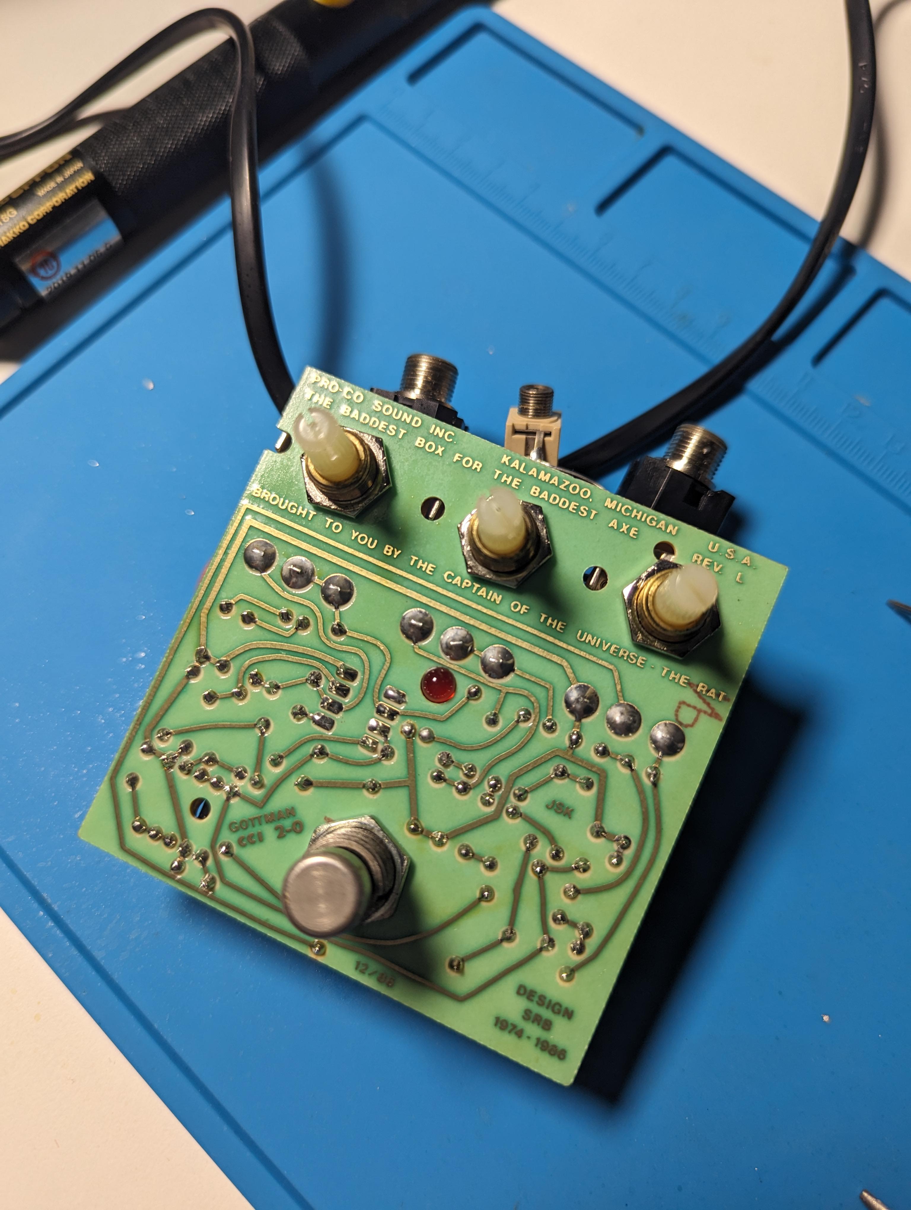 Another side of the Proco RAT pcb : r/guitarpedals