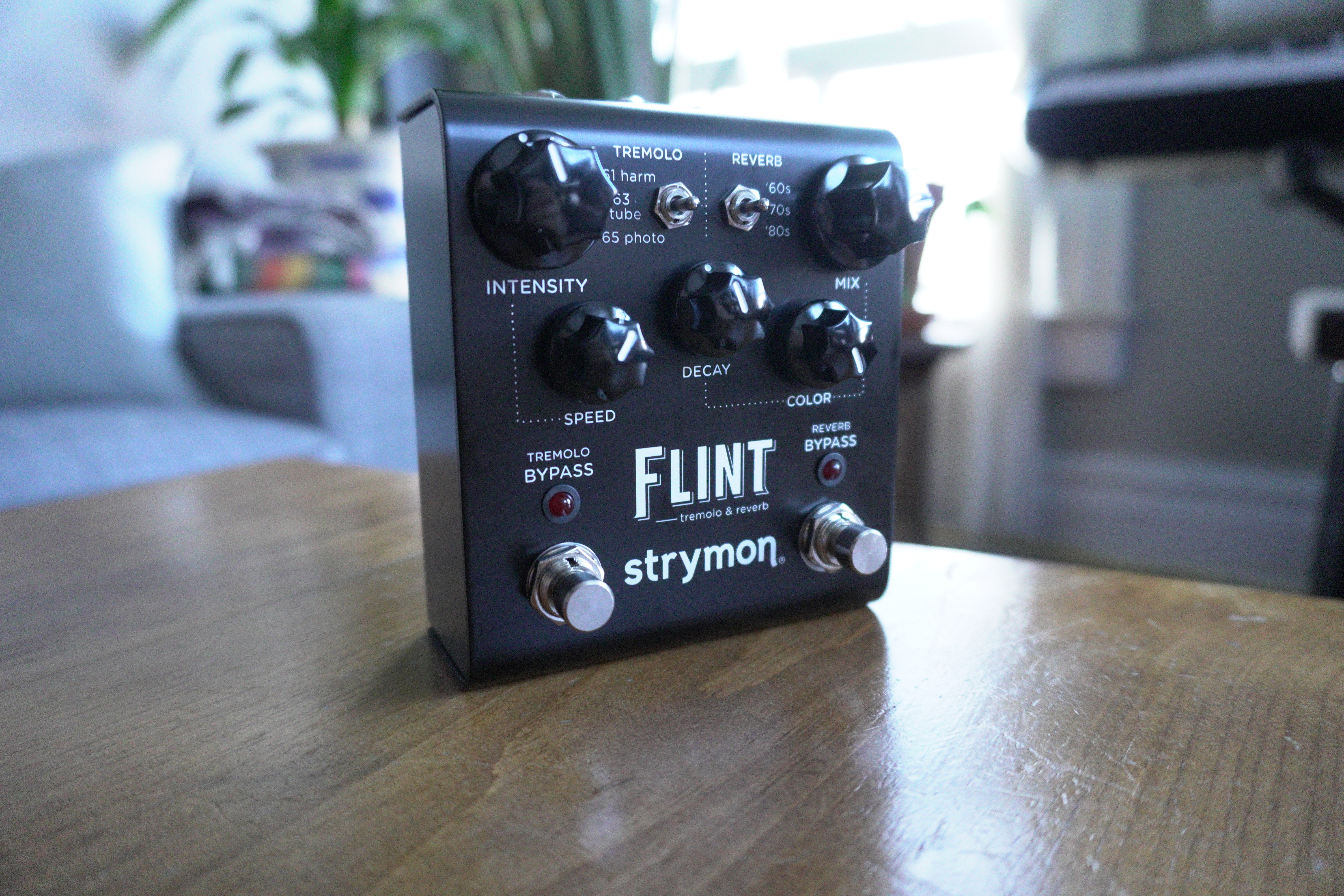 NPD] Strymon Flint ~Black Knob Edition~ : r/guitarpedals