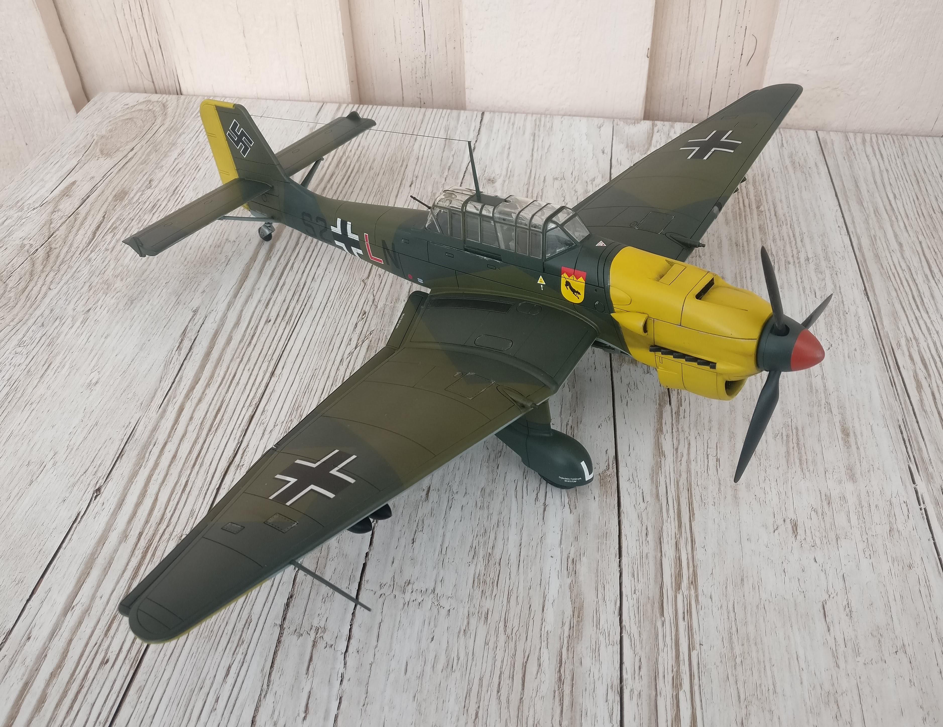 Junkers JU87B2, StG 77, Austria 1941. 1/32 scale kit by 21st