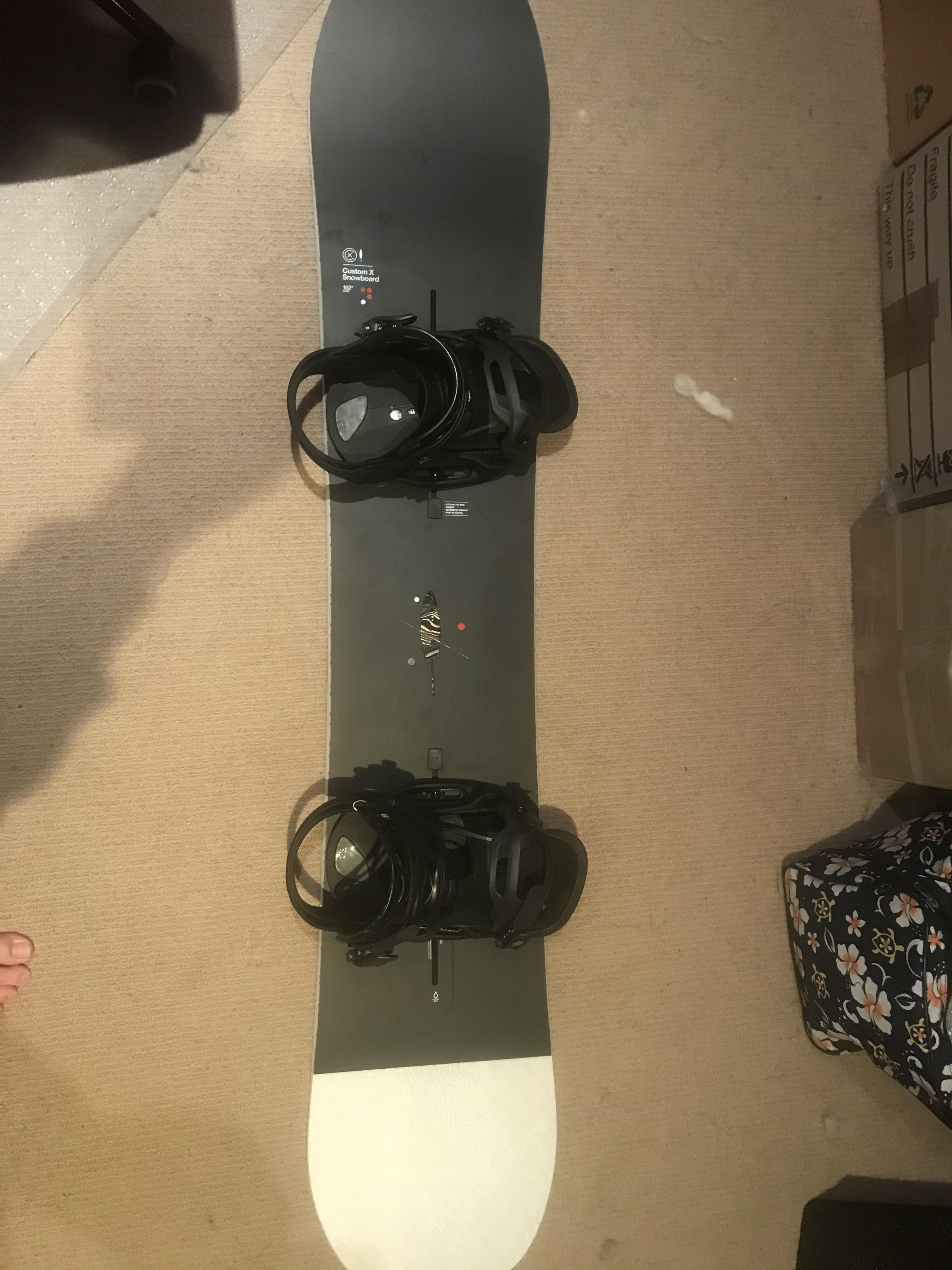 新しいセットアップ - Burton Custom X と Cartels : r/snowboarding