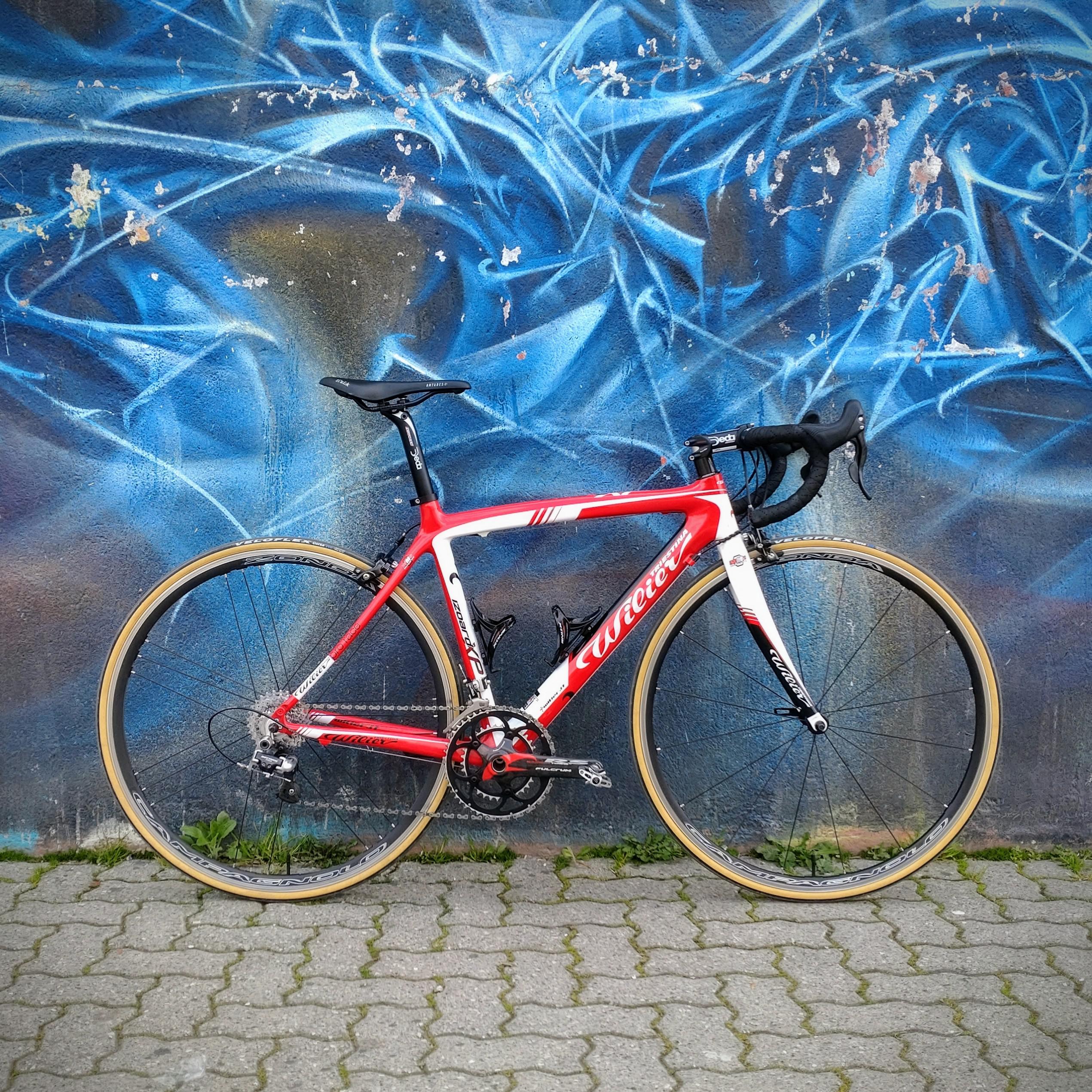 Wilier Izoard XP 10th anniversary - 7,6 kg. full Italian build : r