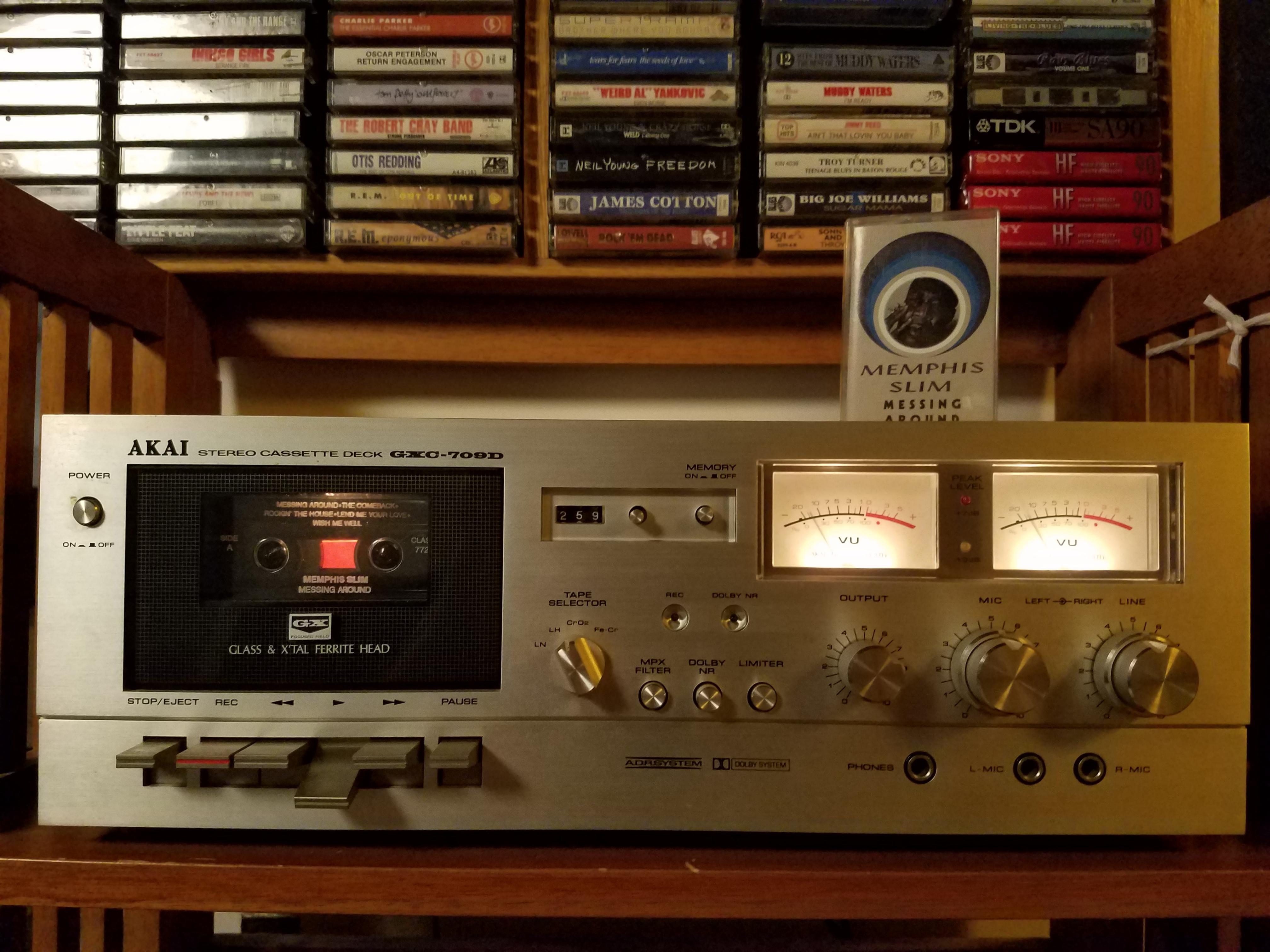 Just scored an Akai GXC-709D cassette deck for the basement system