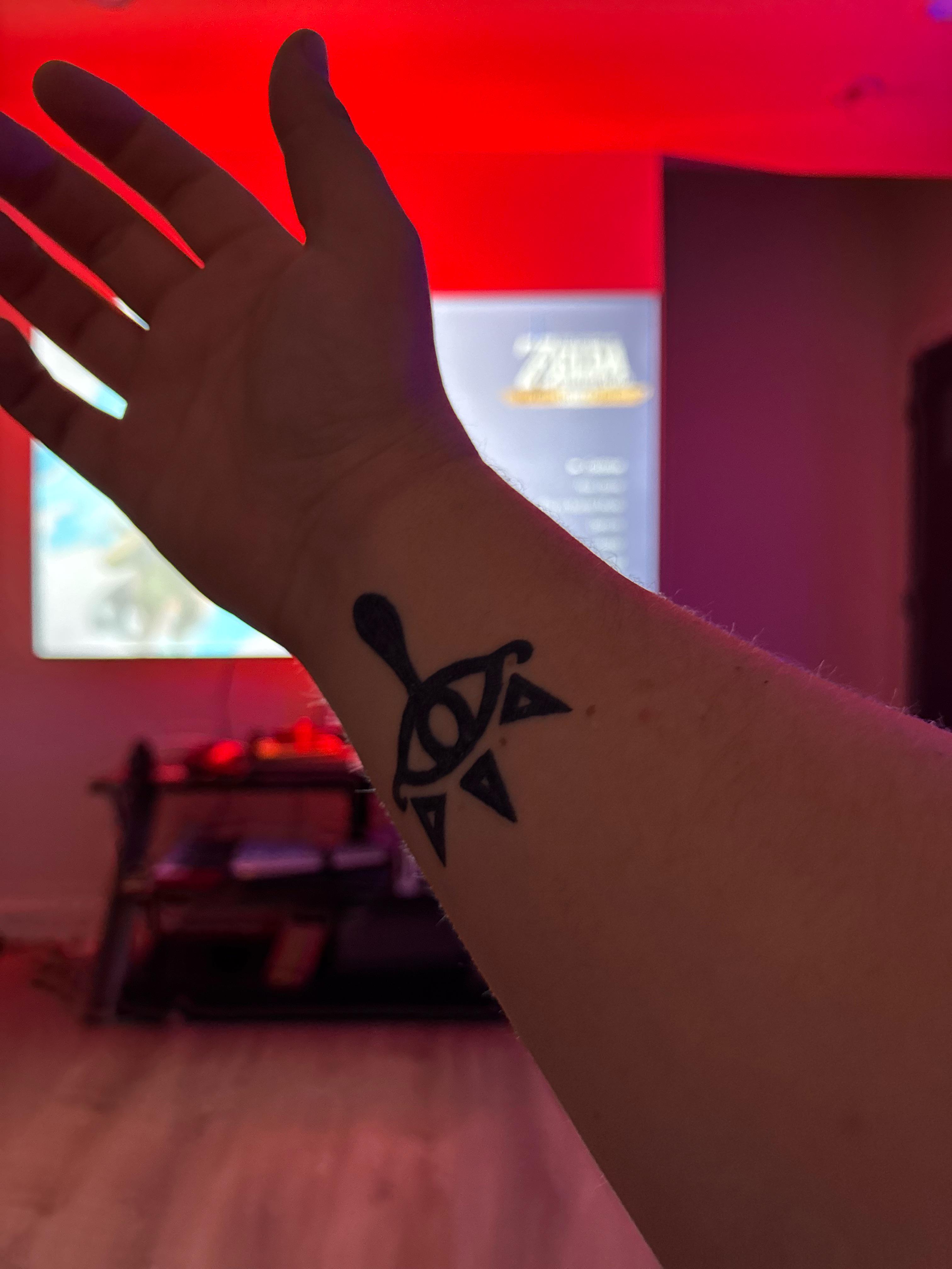 New tattoo I got the other day : r/Breath_of_the_Wild