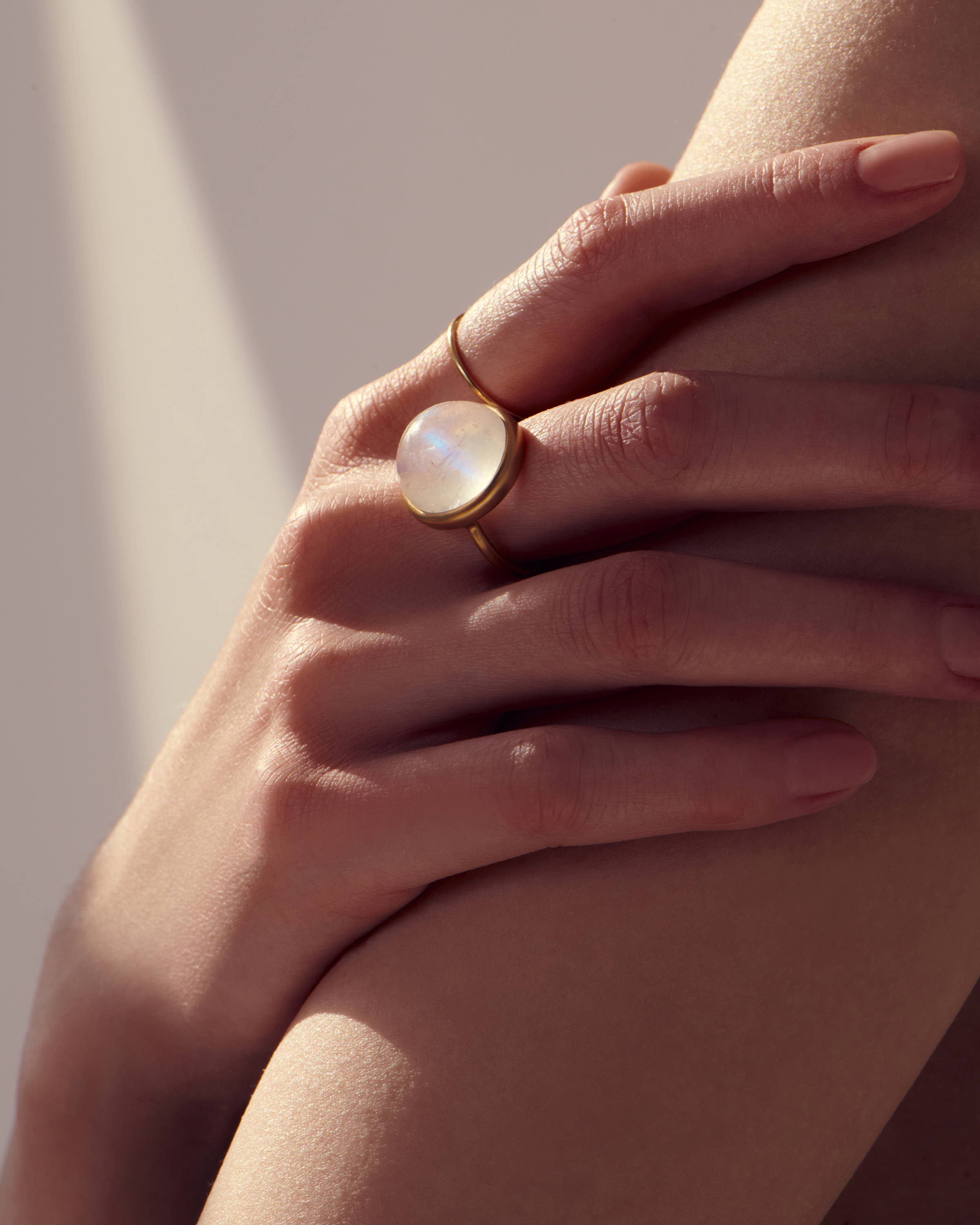 マリハの ムーンストーンジュエリー特集