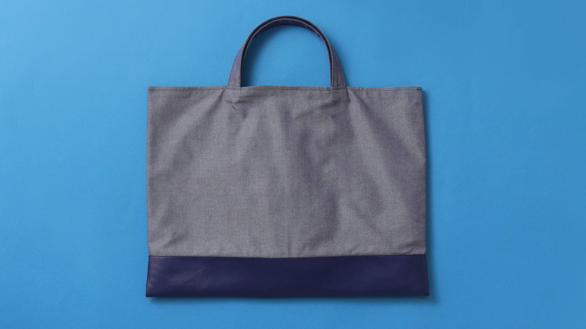 デニムバッグ 秋田犬 新品未使用 ファミリア