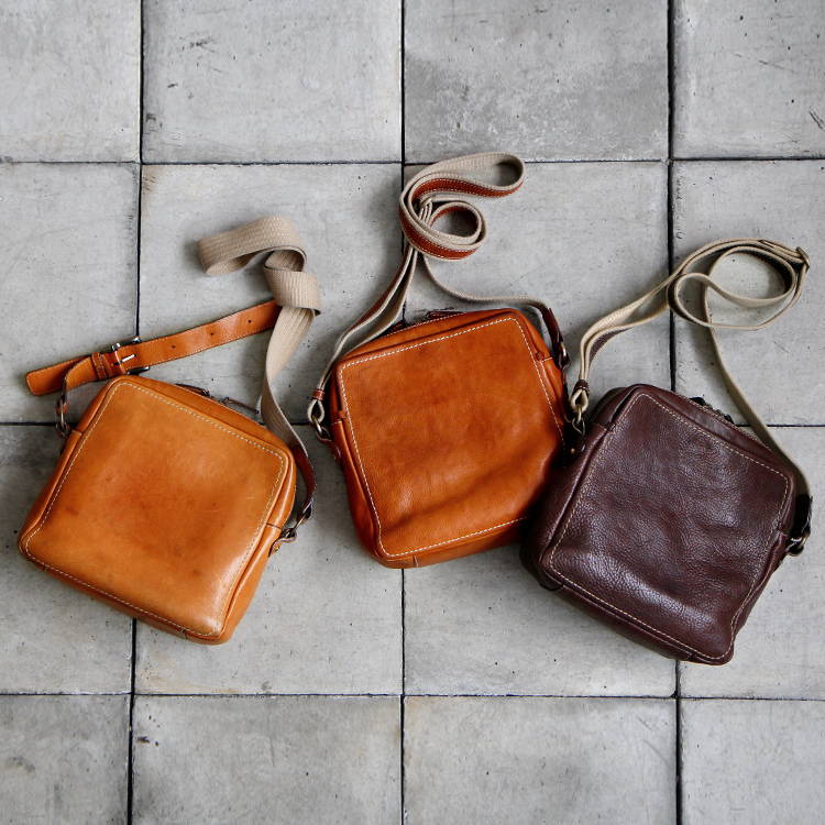 スタッフ愛用品 トーンオイルヌメ ジップトップショルダー – 土屋鞄製造所