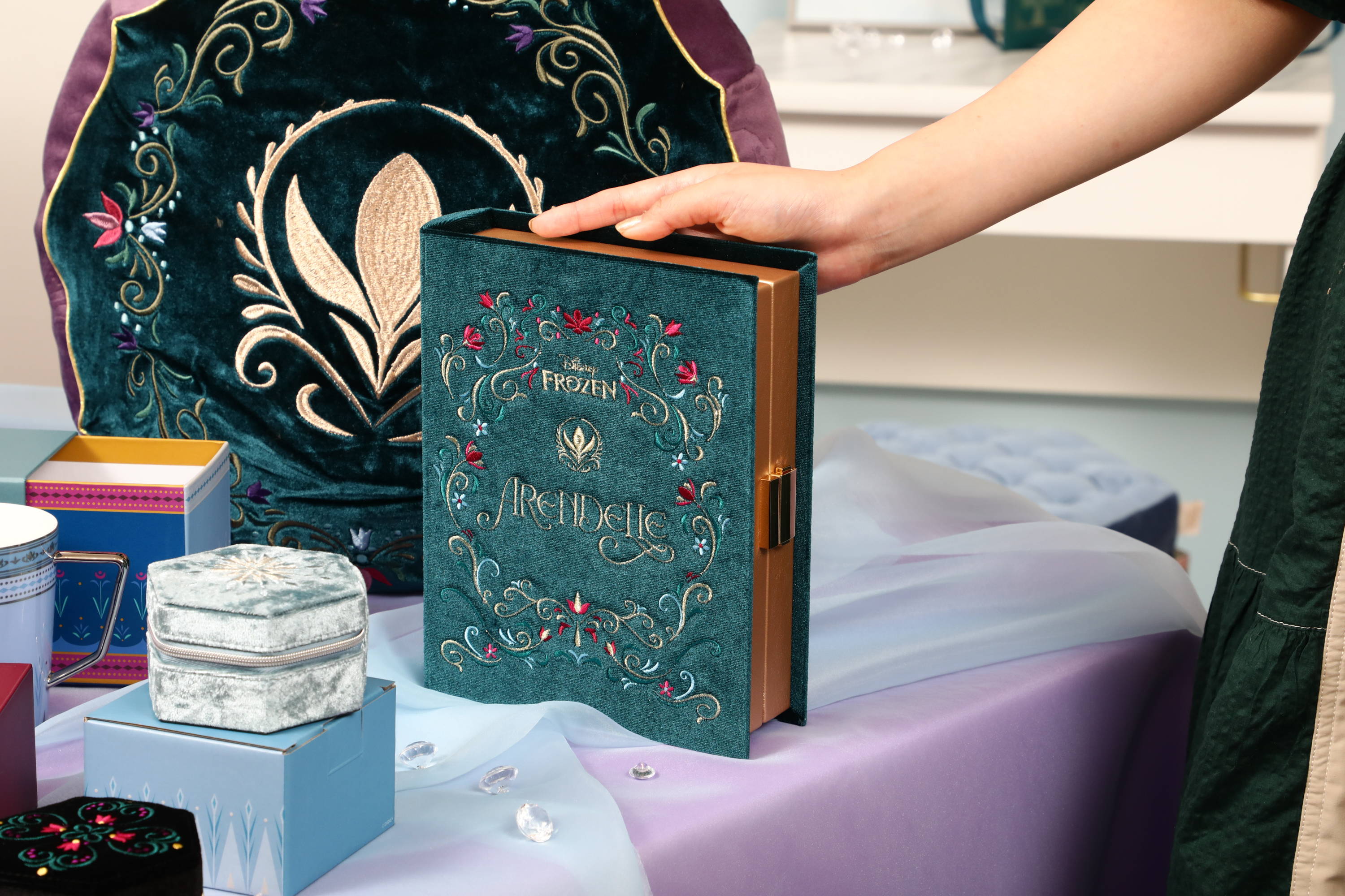 開発秘話】物語に入り込んだような体験を｜ディズニー MAGIC of