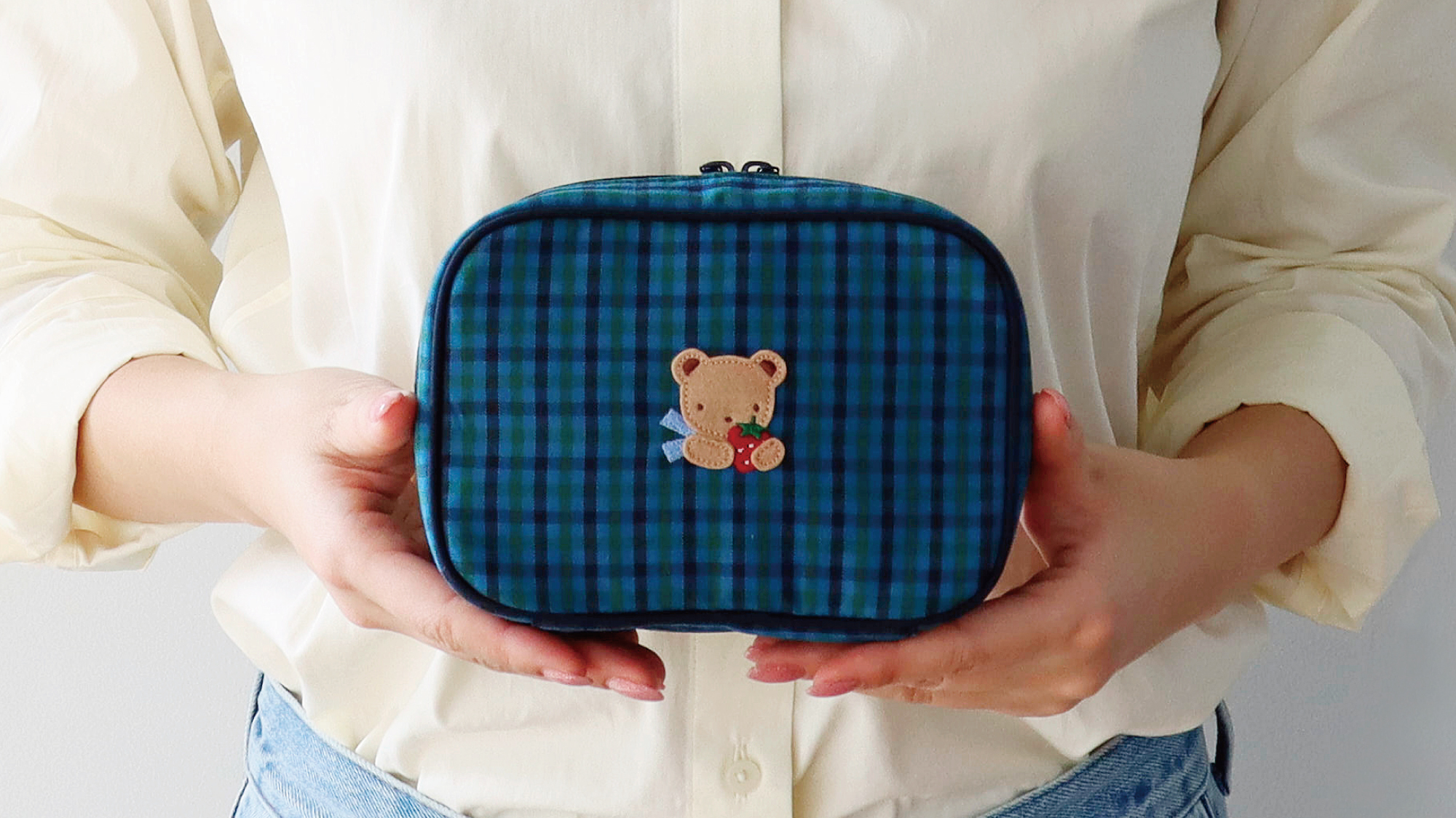 ファミリア ショルダーバッグ ふるさと納税　ファミリアチェック　バック