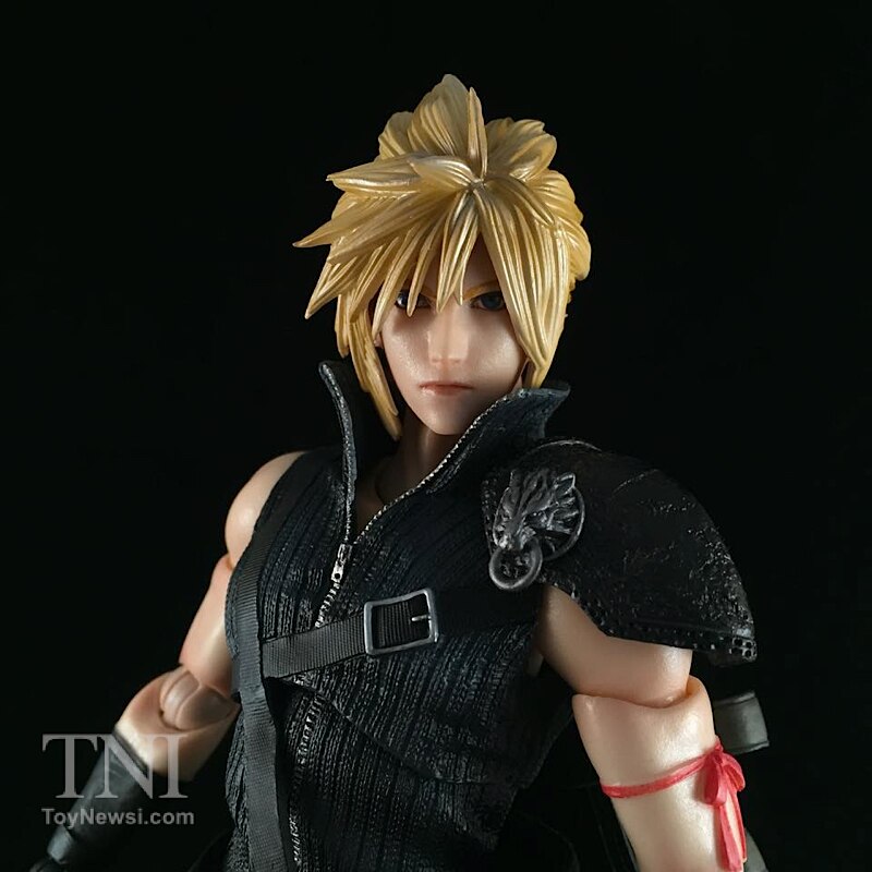 Play-Arts Kai Final Fantasy VII: Advent Children Cloud Strife